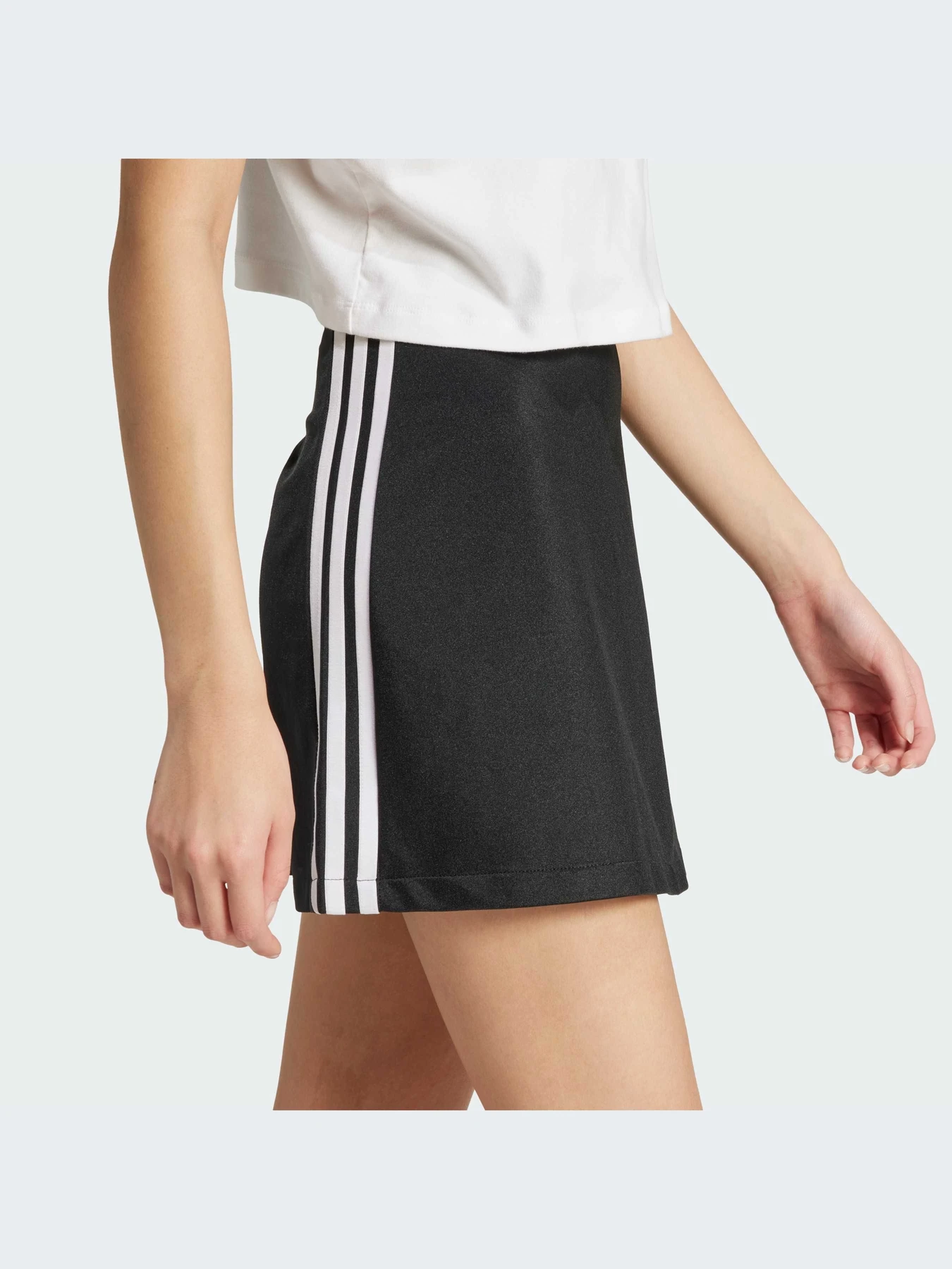 Юбки Adidas Adicolor модель JD0281-KZ Юбки Adidas Adicolor модель JD0281-KZ Фото