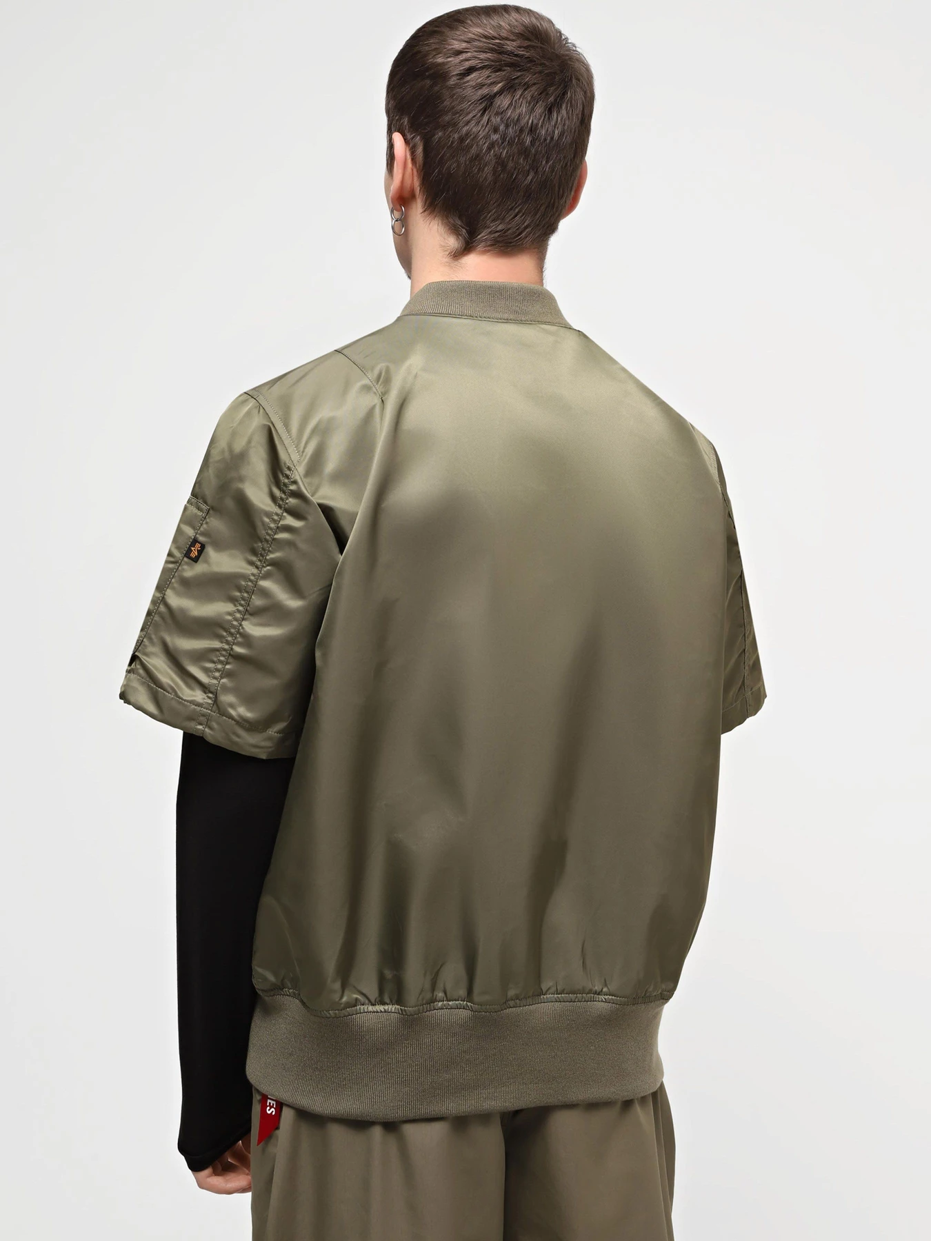 Куртки и дубленки Alpha Industries модель UJL54000C1_359 Куртки и дубленки Alpha Industries модель UJL54000C1_359 Фото