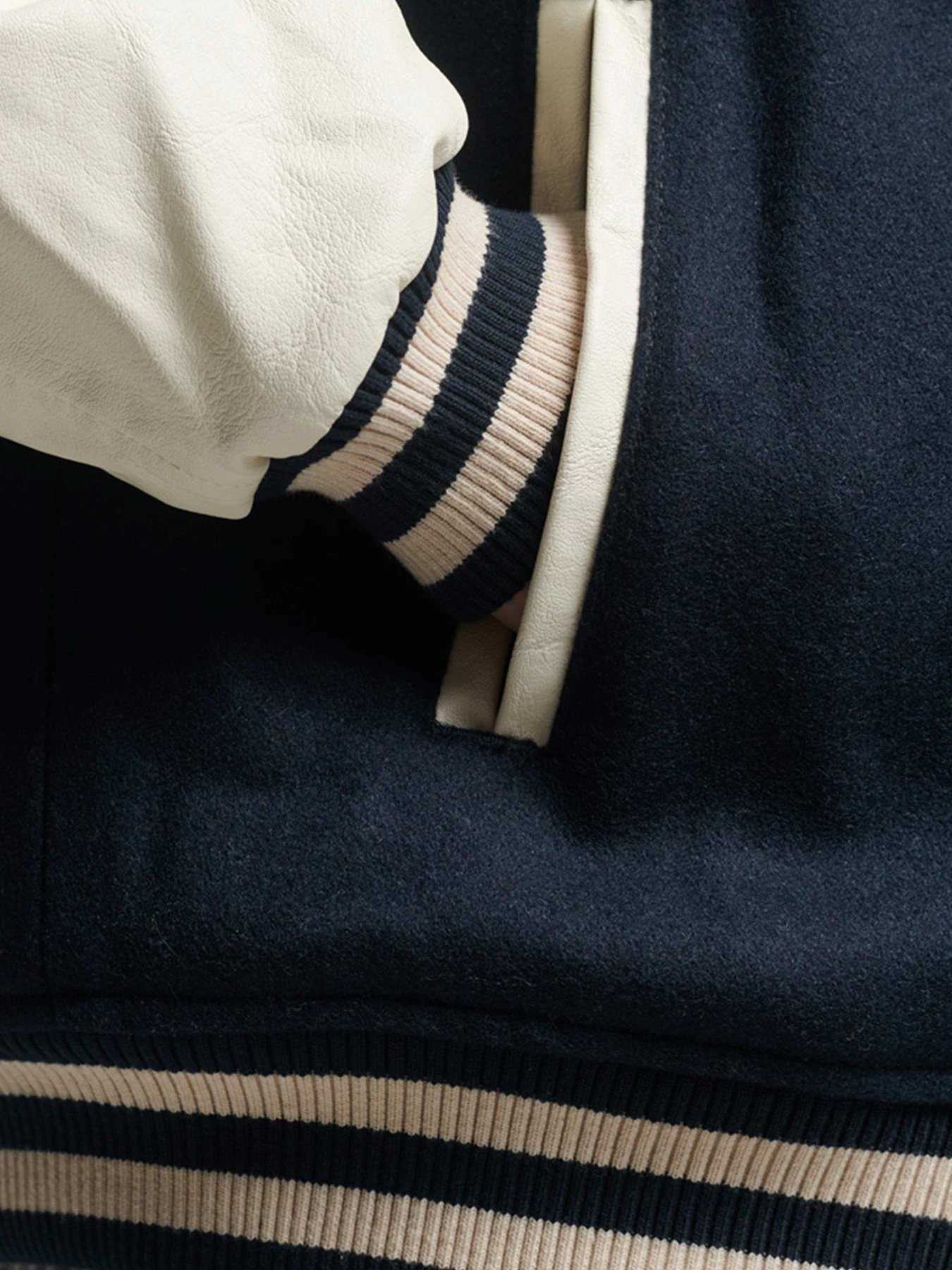 Куртки и дубленки Superdry модель W5011042A98T Фото