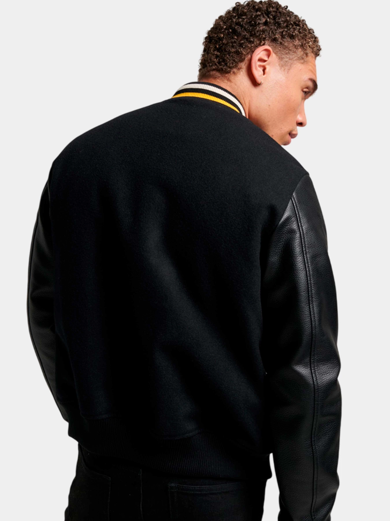 Куртки и дубленки Superdry модель M5011651A06A Куртки и дубленки Superdry модель M5011651A06A Фото