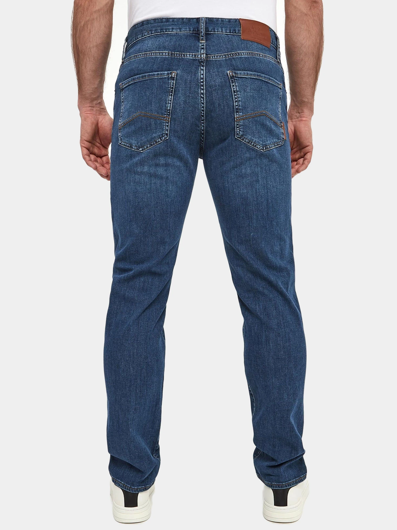 Джинсы Armani Exchange модель XM000049-AF13089-MB002 Джинсы Armani Exchange модель XM000049-AF13089-MB002 Фото