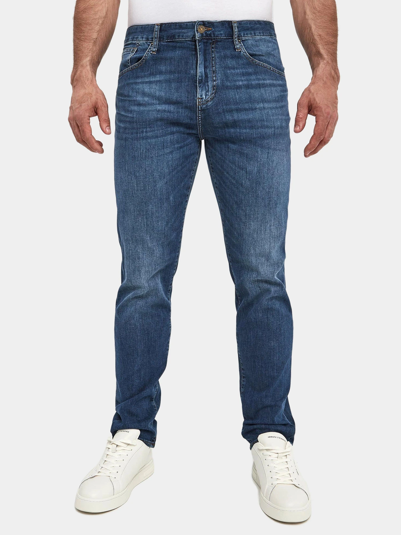 Джинсы Armani Exchange модель XM000049-AF13089-MB002 Джинсы Armani Exchange модель XM000049-AF13089-MB002 Фото