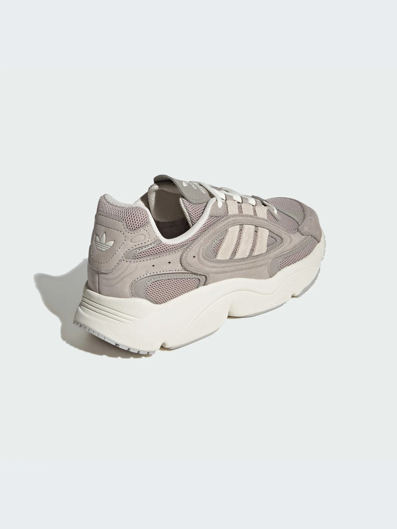 Кроссовки Adidas Ozweego модель JI2627-KZ Кроссовки Adidas Ozweego модель JI2627-KZ Фото