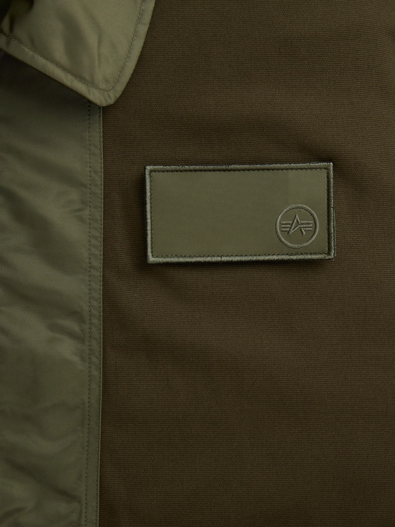 Куртки и дубленки Alpha Industries модель MJM55000C1_359 Куртки и дубленки Alpha Industries модель MJM55000C1_359 Фото