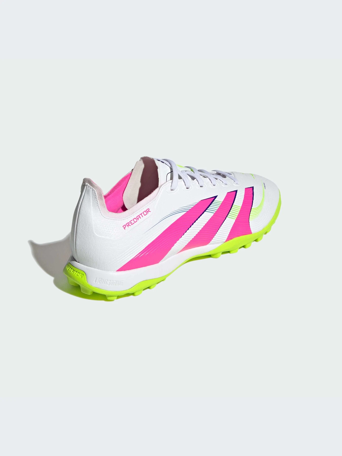 Кроссовки Adidas Predator модель ID3767-KZ Кроссовки Adidas Predator модель ID3767-KZ Фото