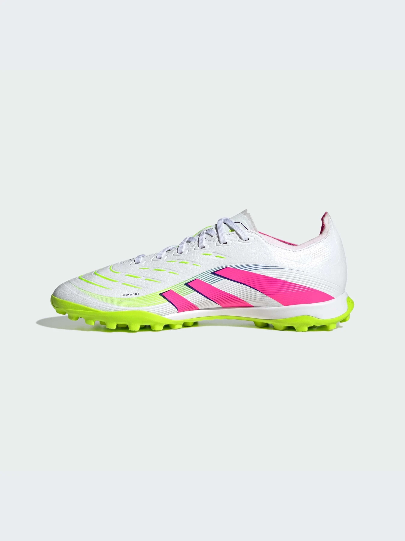 Кроссовки Adidas Predator модель ID3767-KZ Кроссовки Adidas Predator модель ID3767-KZ Фото