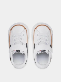 Кроссовки NIKE модель DA5382-102 Фото