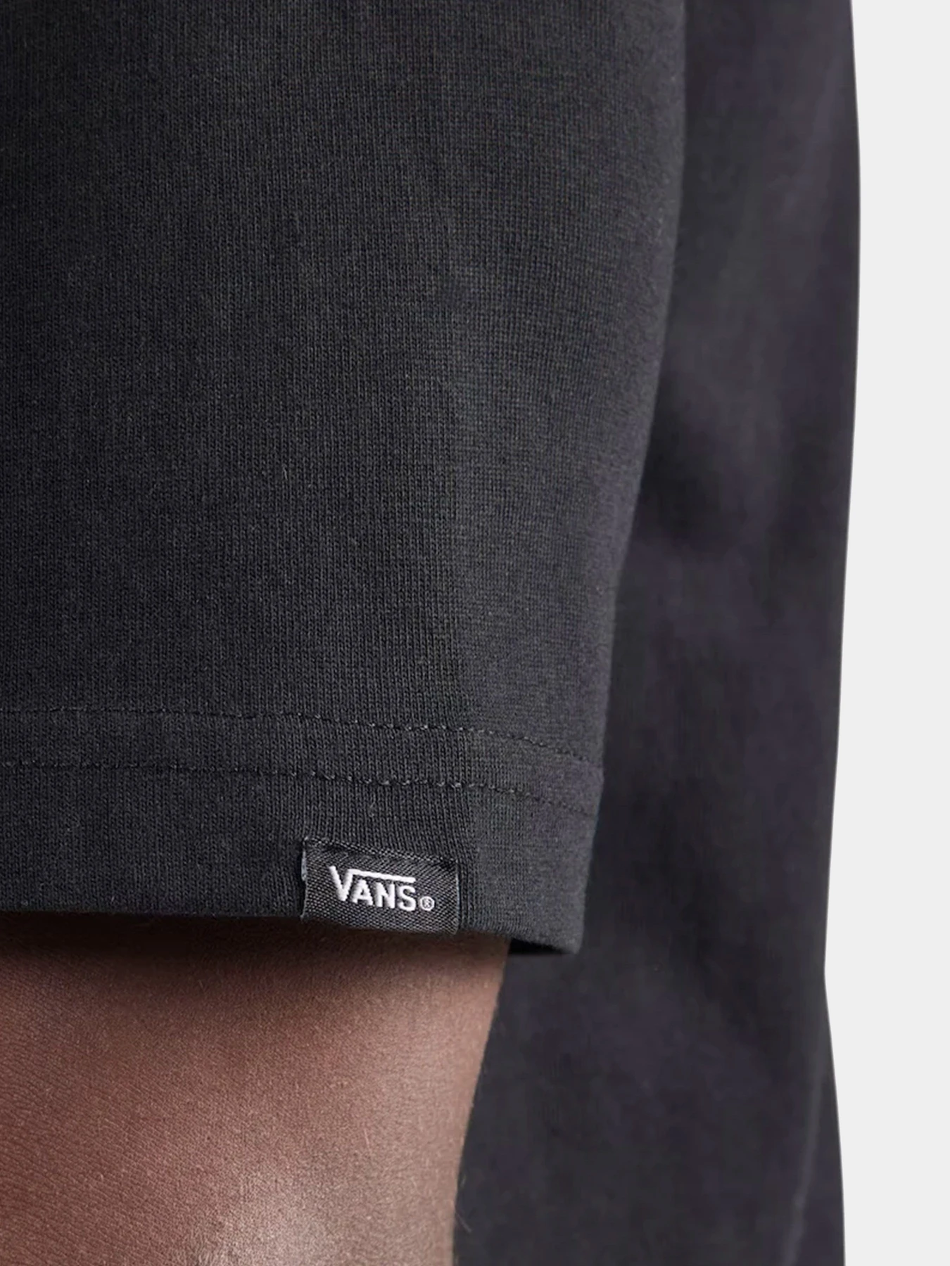 Футболки и поло Vans модель VN000Q23BLK1 Футболки и поло Vans модель VN000Q23BLK1 Фото