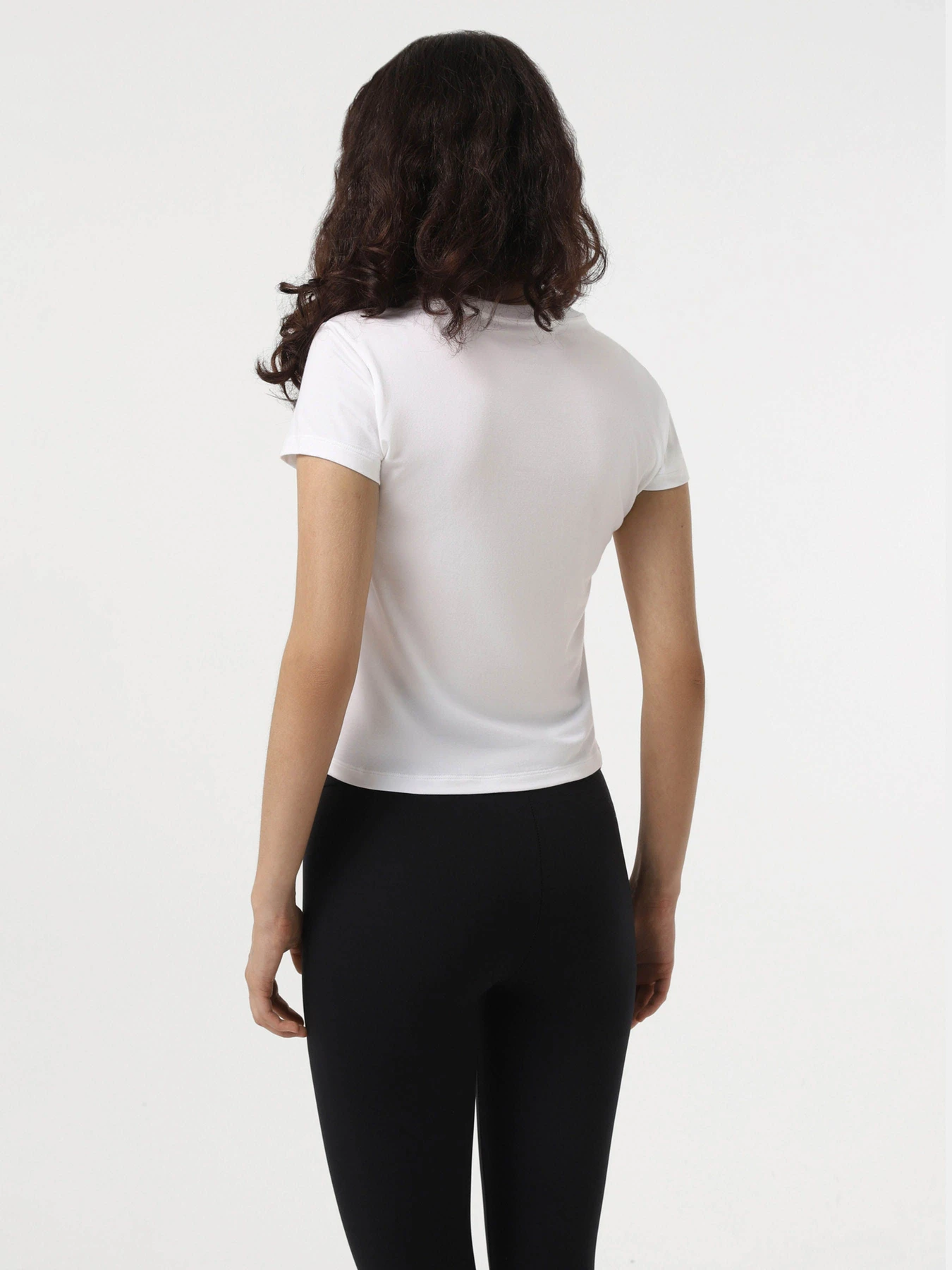 Футболки и поло NIKE модель FV5508-100 Футболки и поло NIKE модель FV5508-100 Фото