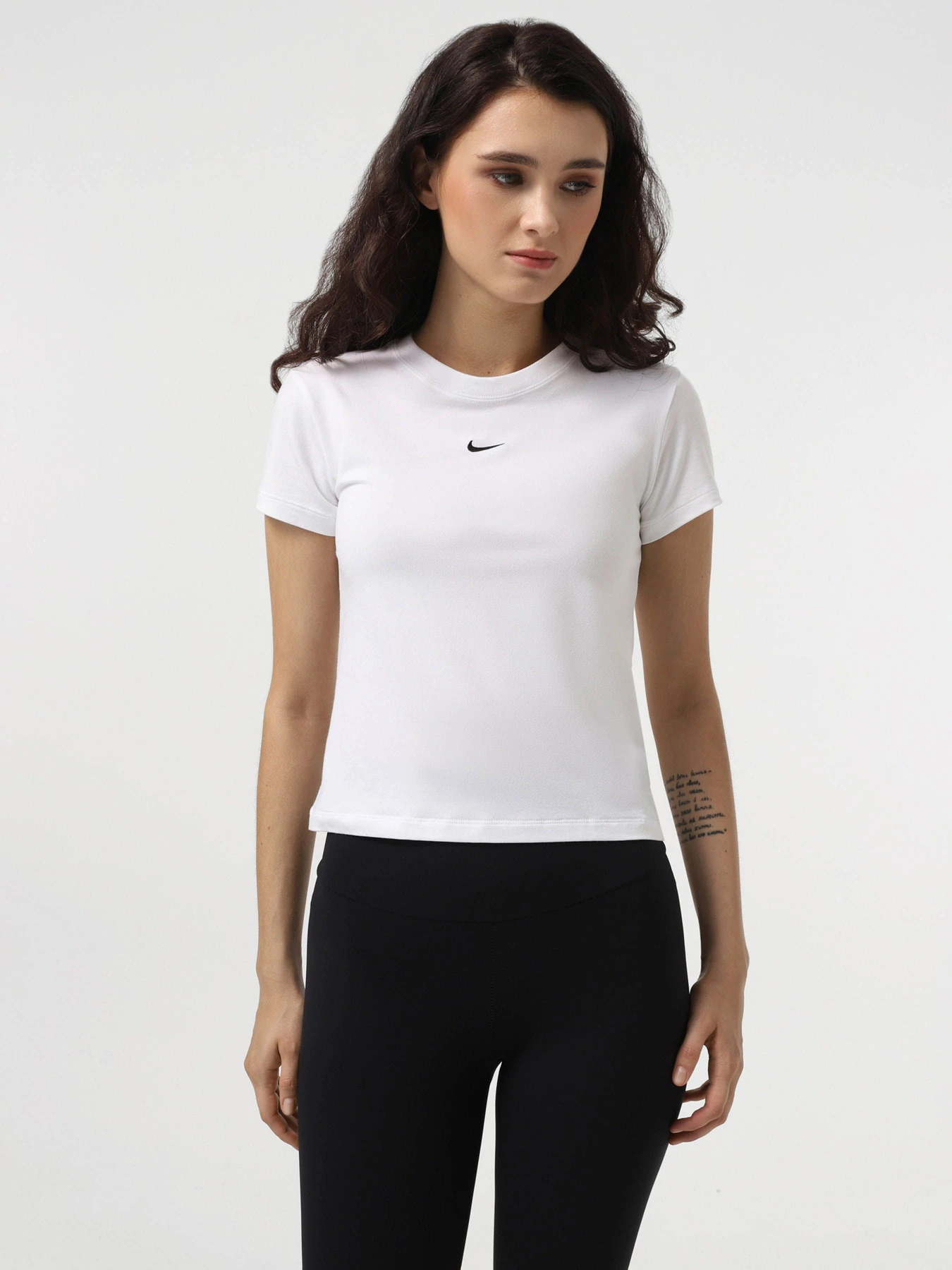 Футболки и поло NIKE модель FV5508-100 Футболки и поло NIKE модель FV5508-100 Фото