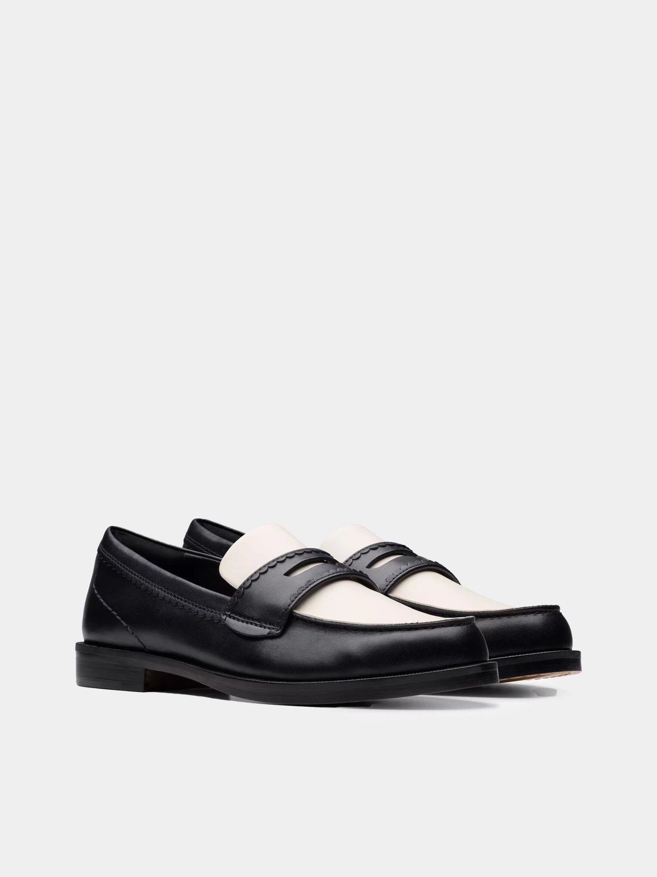 Туфли и лоферы Clarks модель 26181270 Туфли и лоферы Clarks модель 26181270 Фото