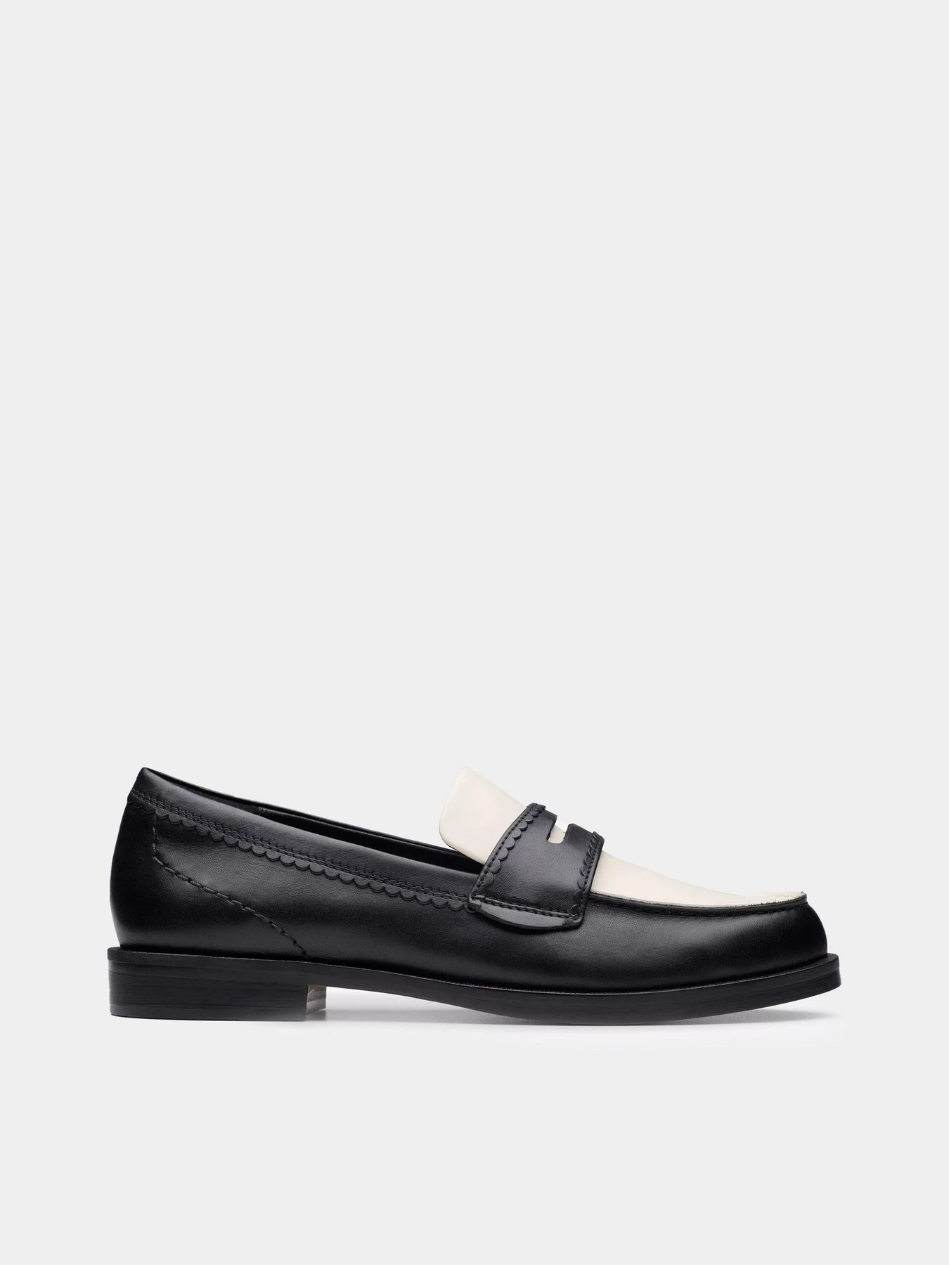 Туфли и лоферы Clarks модель 26181270 Туфли и лоферы Clarks модель 26181270 Фото