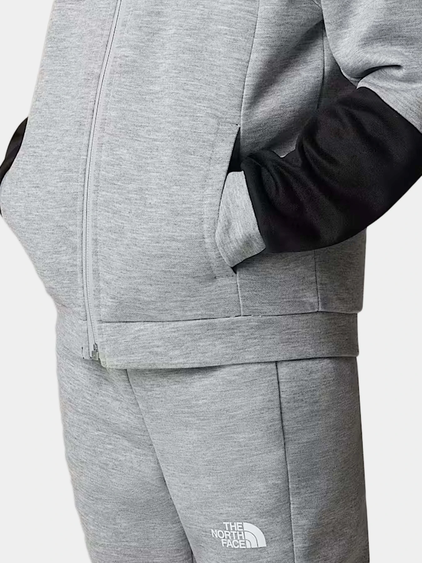 Костюмы The North Face модель NF0A8783DYX1 Костюмы The North Face модель NF0A8783DYX1 Фото