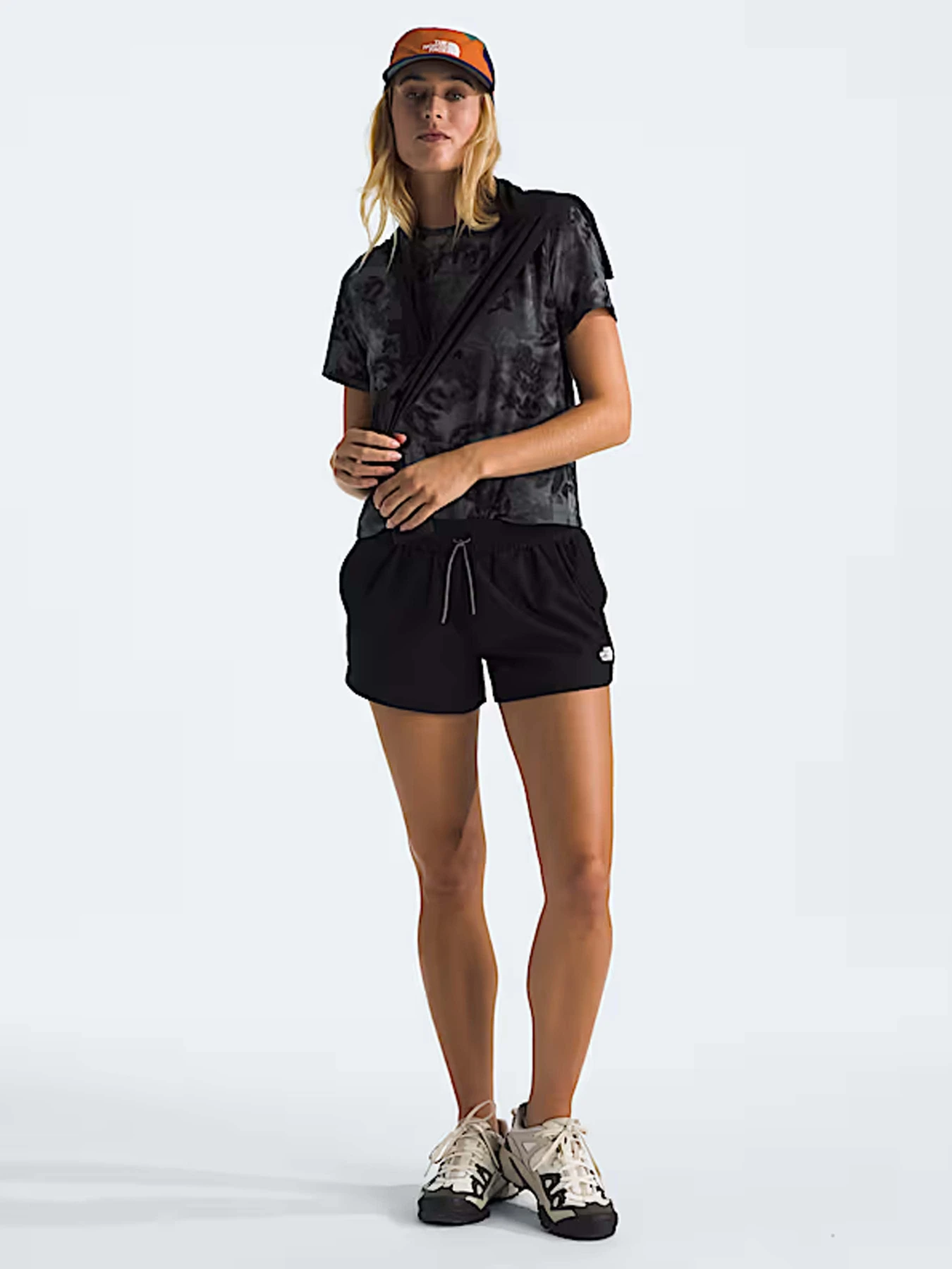 Шорты The North Face модель NF0A8BJ1JK31 Шорты The North Face модель NF0A8BJ1JK31 Фото