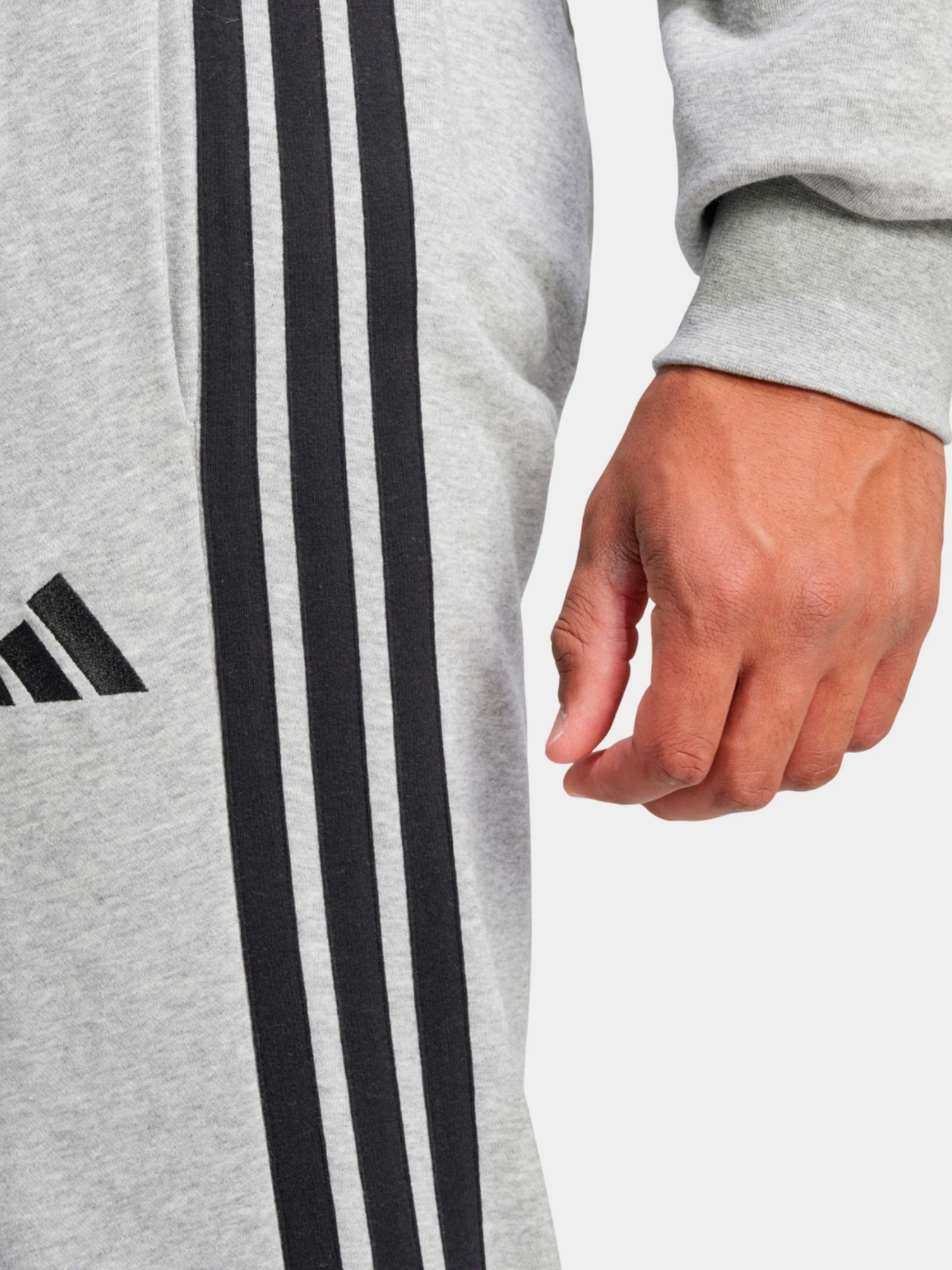 Брюки Adidas модель JE6346 Брюки Adidas модель JE6346 Фото
