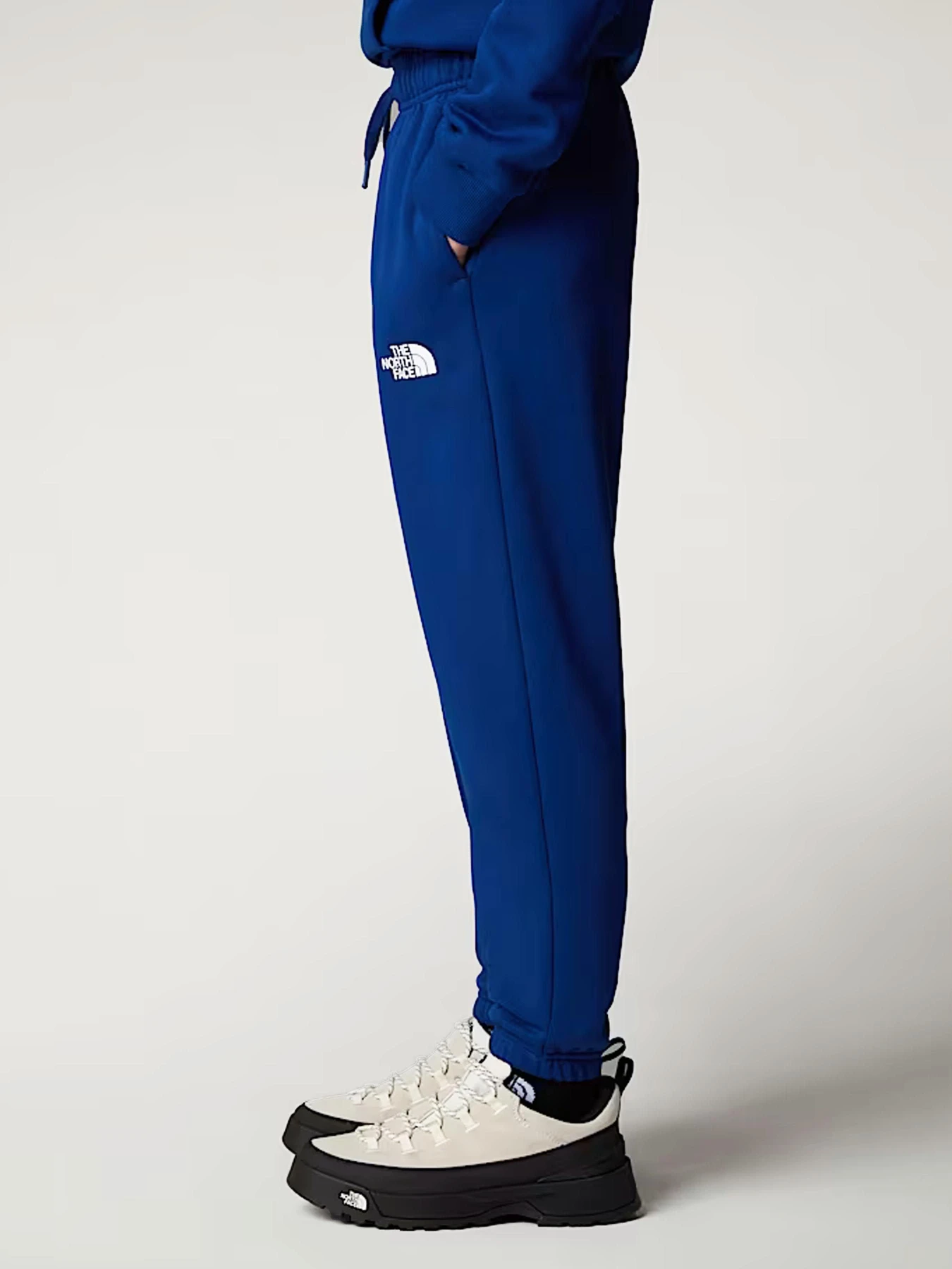 Брюки The North Face модель NF0A8BHTD1R1 Брюки The North Face модель NF0A8BHTD1R1 Фото