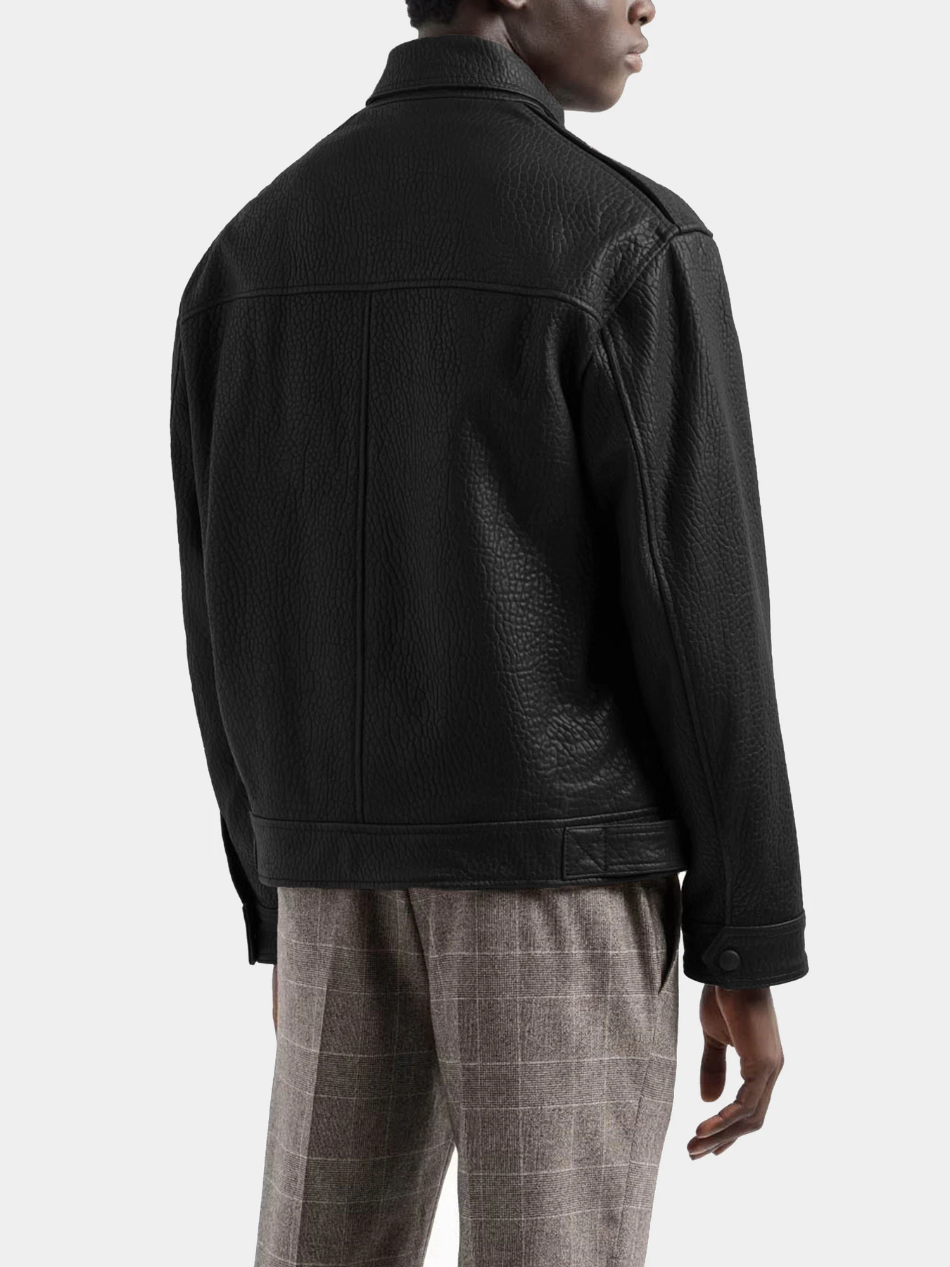 Куртки и дубленки Emporio Armani модель EM000322-AF11874-UC001 Куртки и дубленки Emporio Armani модель EM000322-AF11874-UC001 Фото