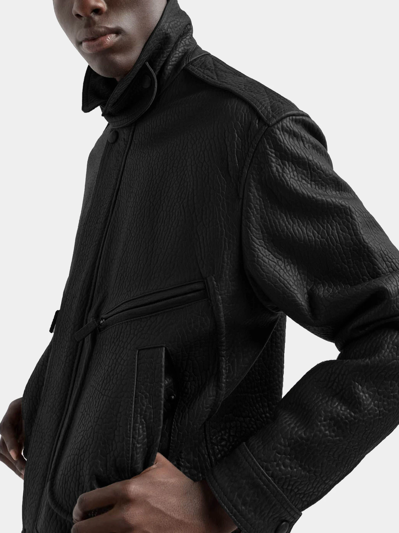 Куртки и дубленки Emporio Armani модель EM000322-AF11874-UC001 Куртки и дубленки Emporio Armani модель EM000322-AF11874-UC001 Фото