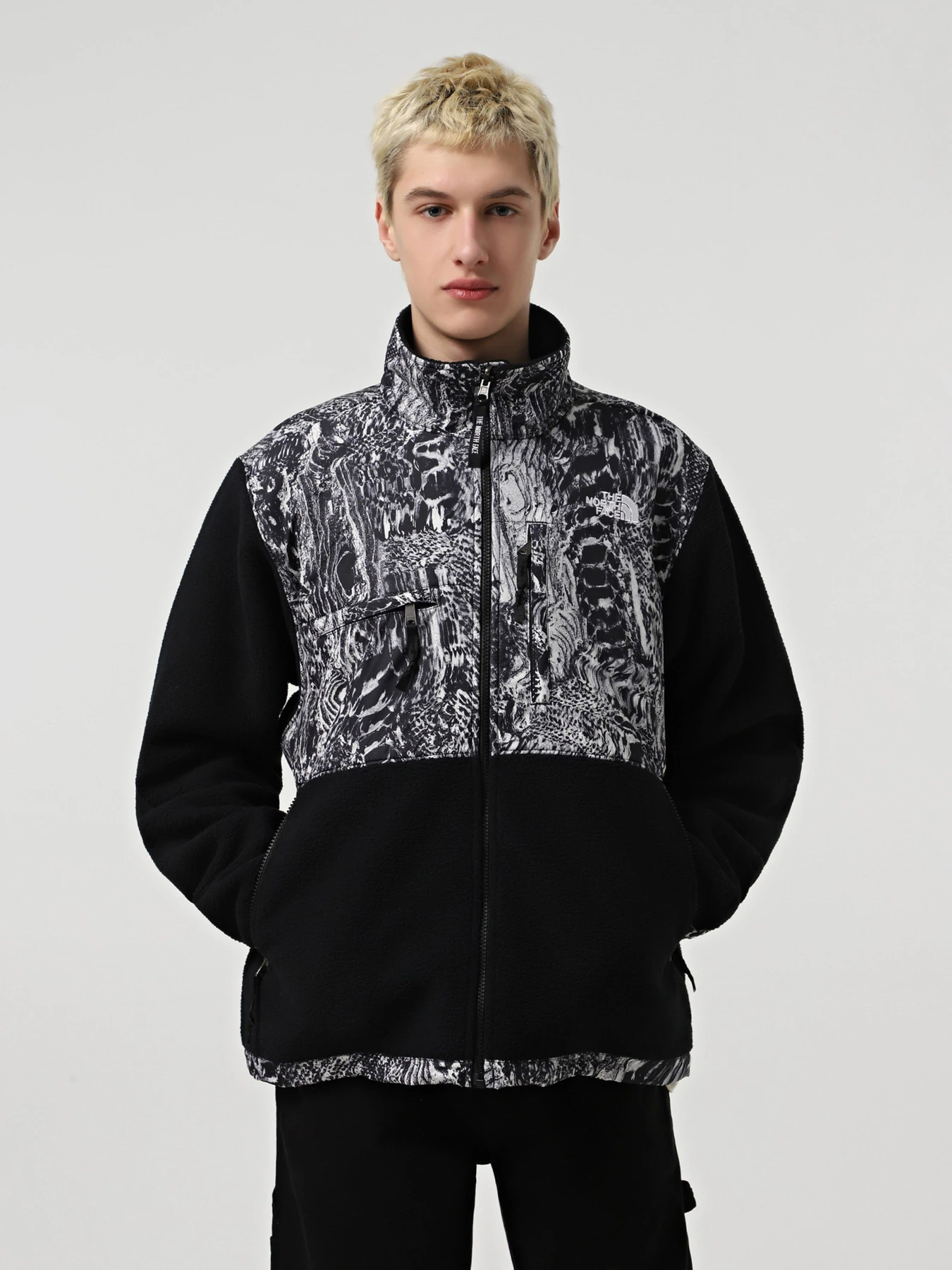 Худи и свитшоты The North Face модель NF0A88XH8RC1 Фото
