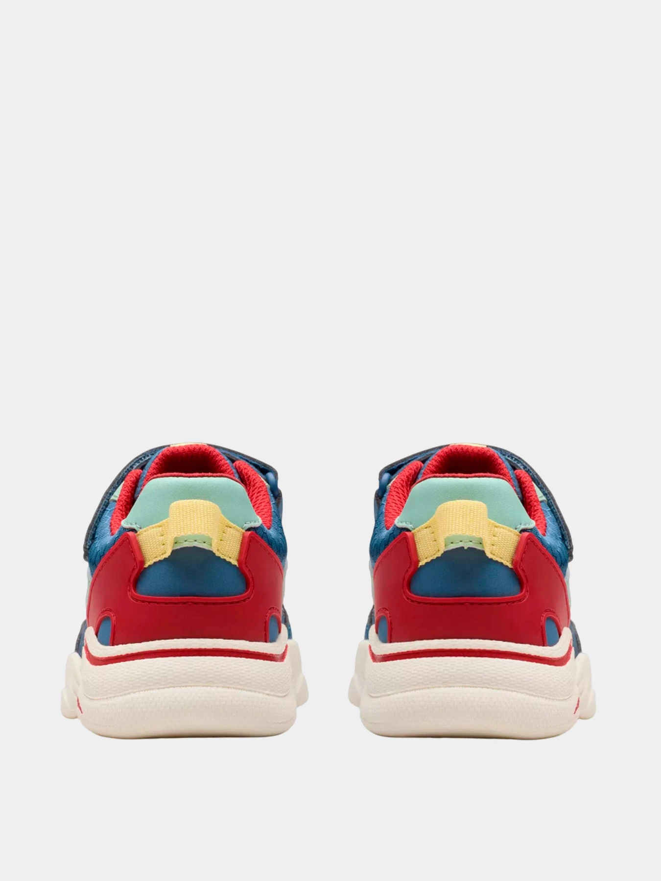Кроссовки Clarks модель 26181081 Кроссовки Clarks модель 26181081 Фото