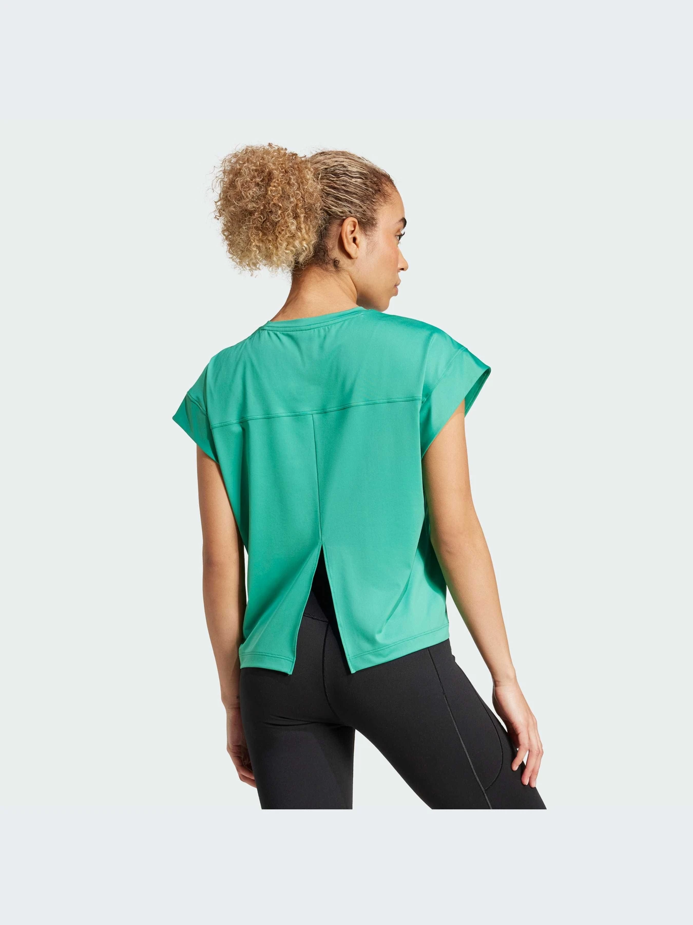 Футболки и поло Adidas модель JL7797-KZ Футболки и поло Adidas модель JL7797-KZ Фото