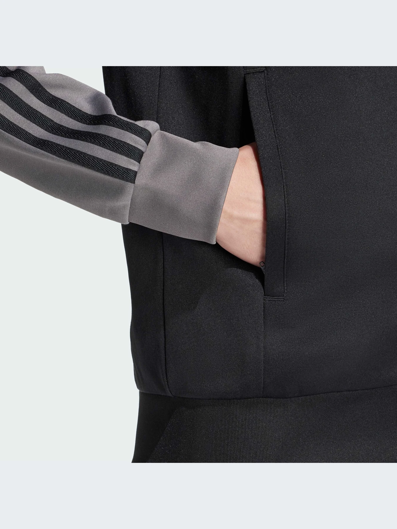 Худи и свитшоты Adidas Adicolor модель IY9858-KZ Худи и свитшоты Adidas Adicolor модель IY9858-KZ Фото