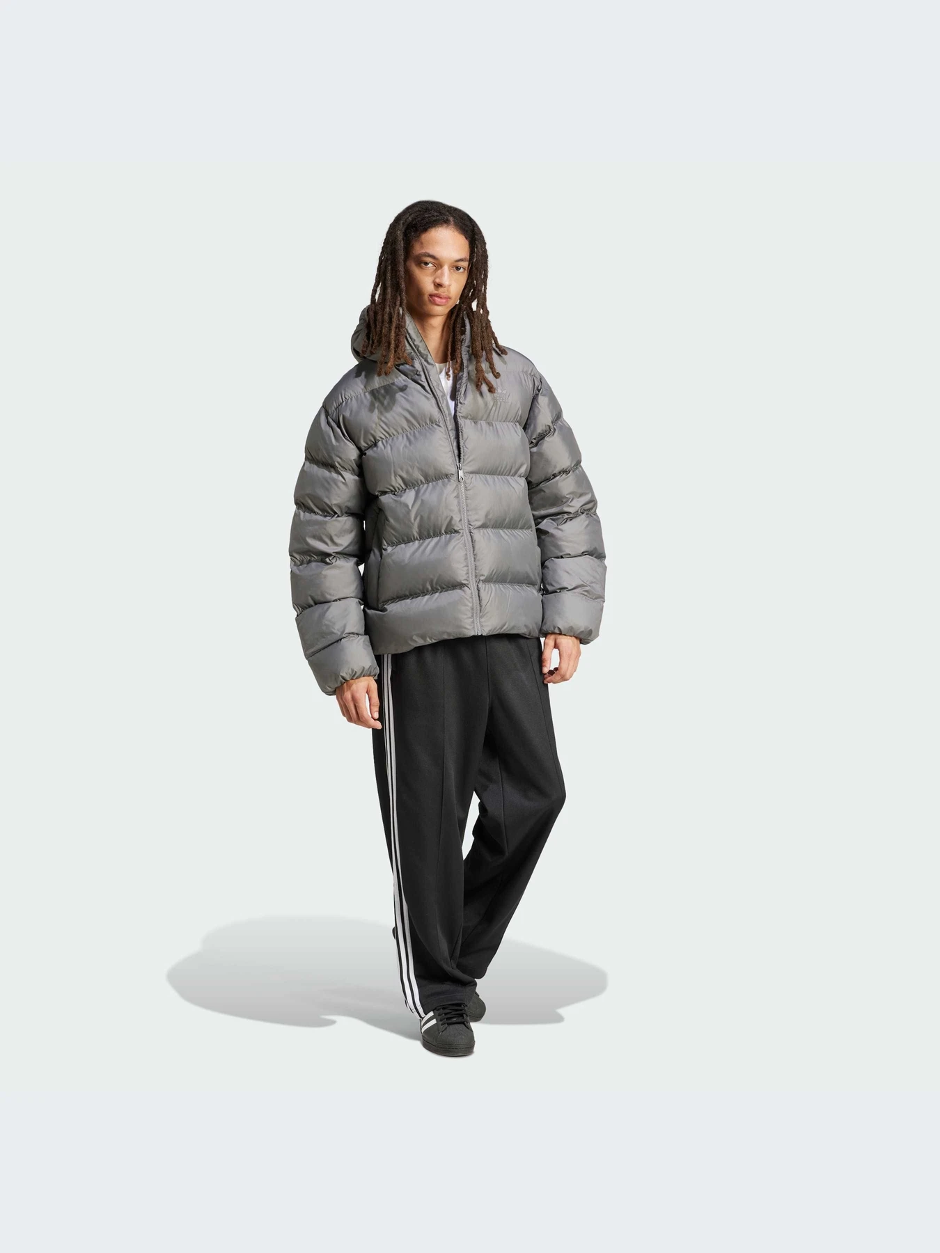 Куртки и дубленки Adidas модель IY3398-KZ Куртки и дубленки Adidas модель IY3398-KZ Фото