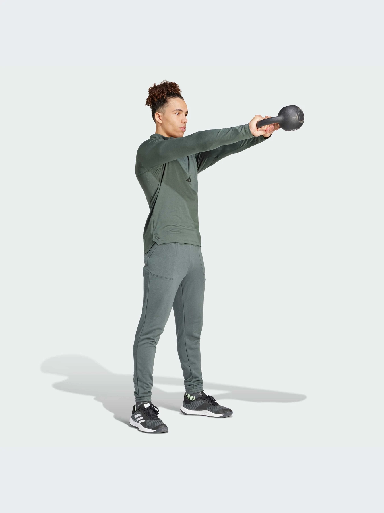 Худи и свитшоты Adidas модель IS3802-KZ Худи и свитшоты Adidas модель IS3802-KZ Фото