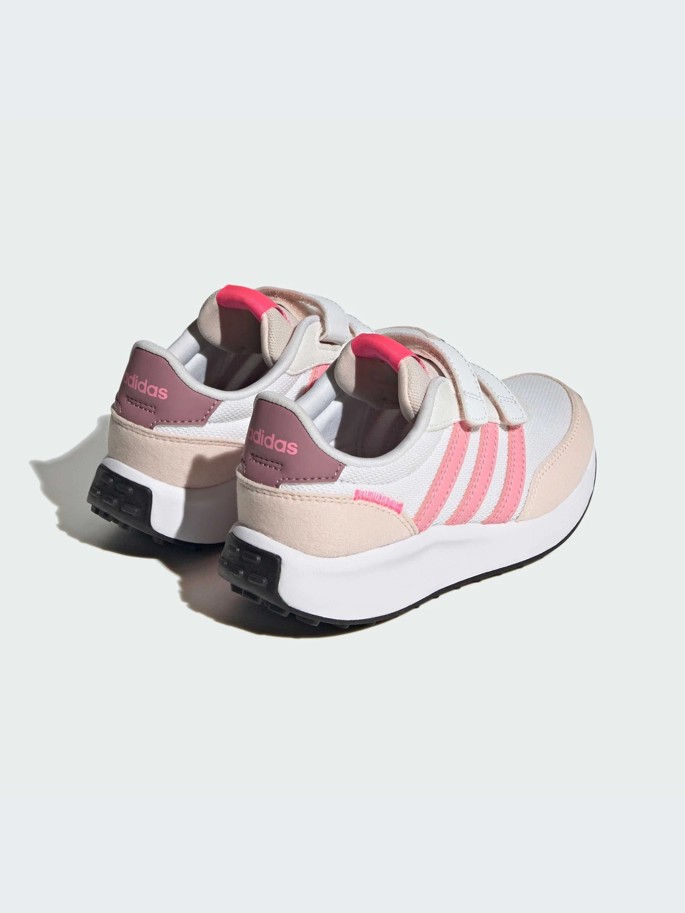 Кроссовки Adidas модель IG4899-KZ Кроссовки Adidas модель IG4899-KZ Фото