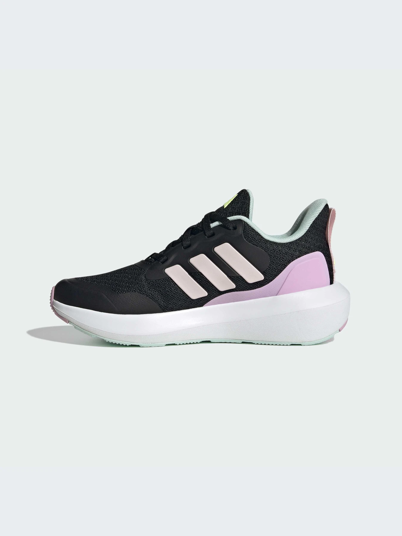Кроссовки Adidas модель JI2180-KZ Кроссовки Adidas модель JI2180-KZ Фото
