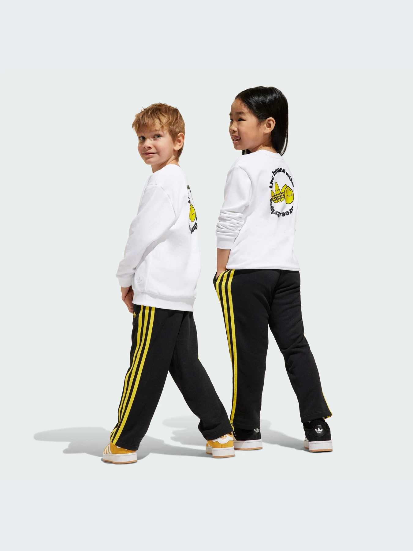 Костюмы Adidas модель JD0431-KZ Костюмы Adidas модель JD0431-KZ Фото