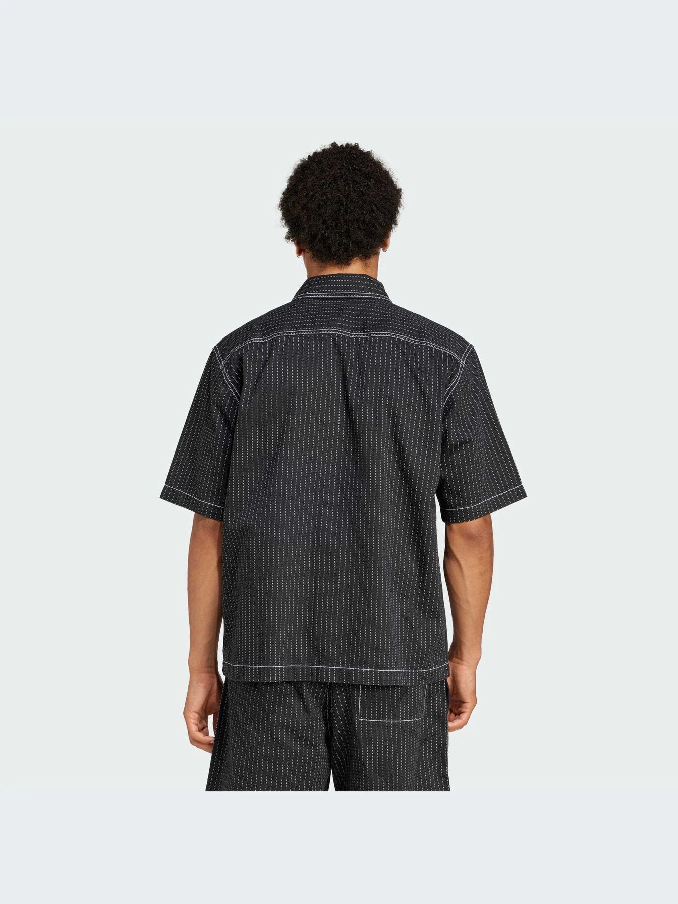 Футболки и поло Adidas Graphics модель JP4481-KZ Футболки и поло Adidas Graphics модель JP4481-KZ Фото