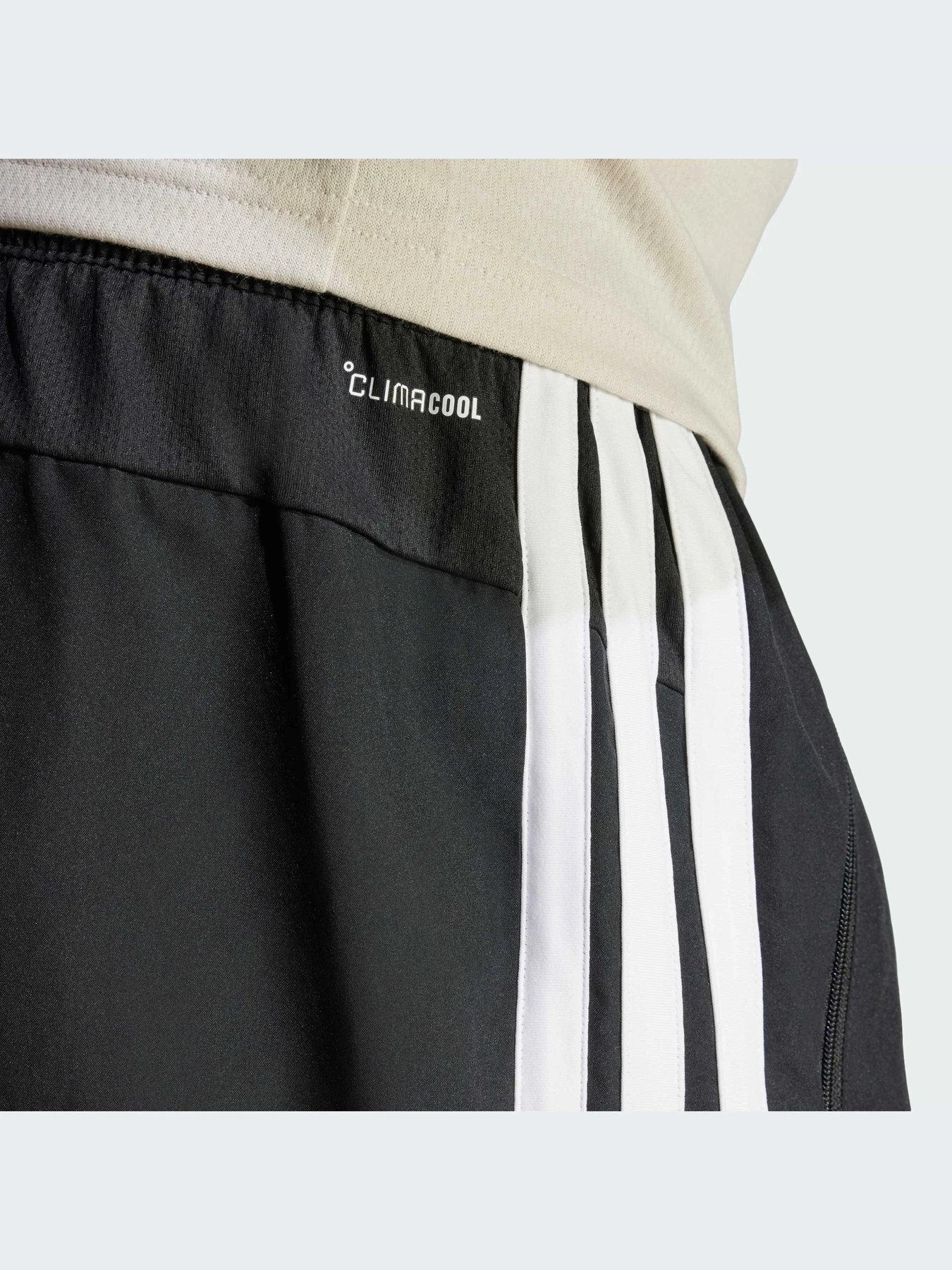 Шорты Adidas модель JC7718-KZ Шорты Adidas модель JC7718-KZ Фото
