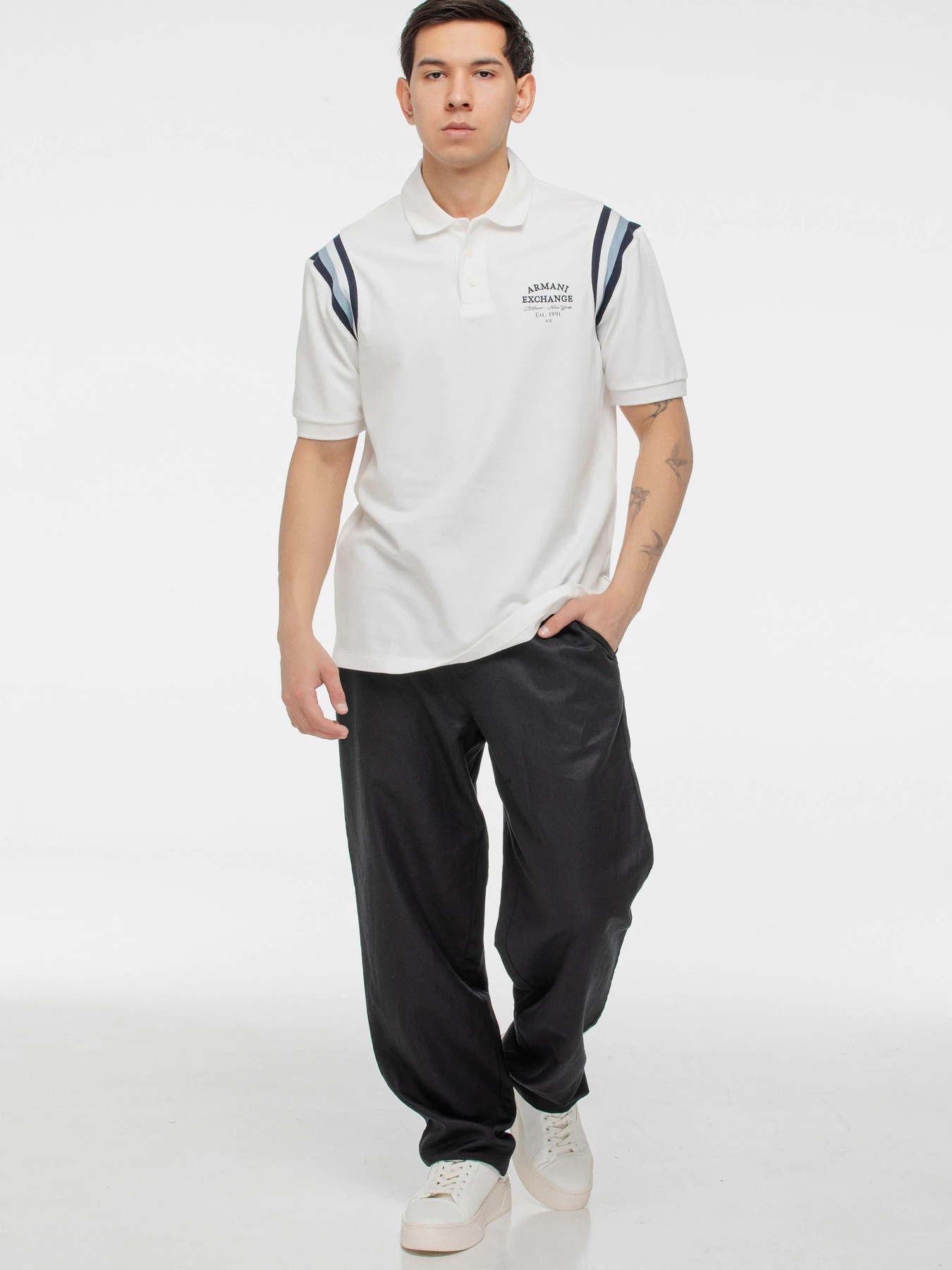 Футболки и поло Armani Exchange модель XM000528-AF13030-U0009 Футболки и поло Armani Exchange модель XM000528-AF13030-U0009 Фото