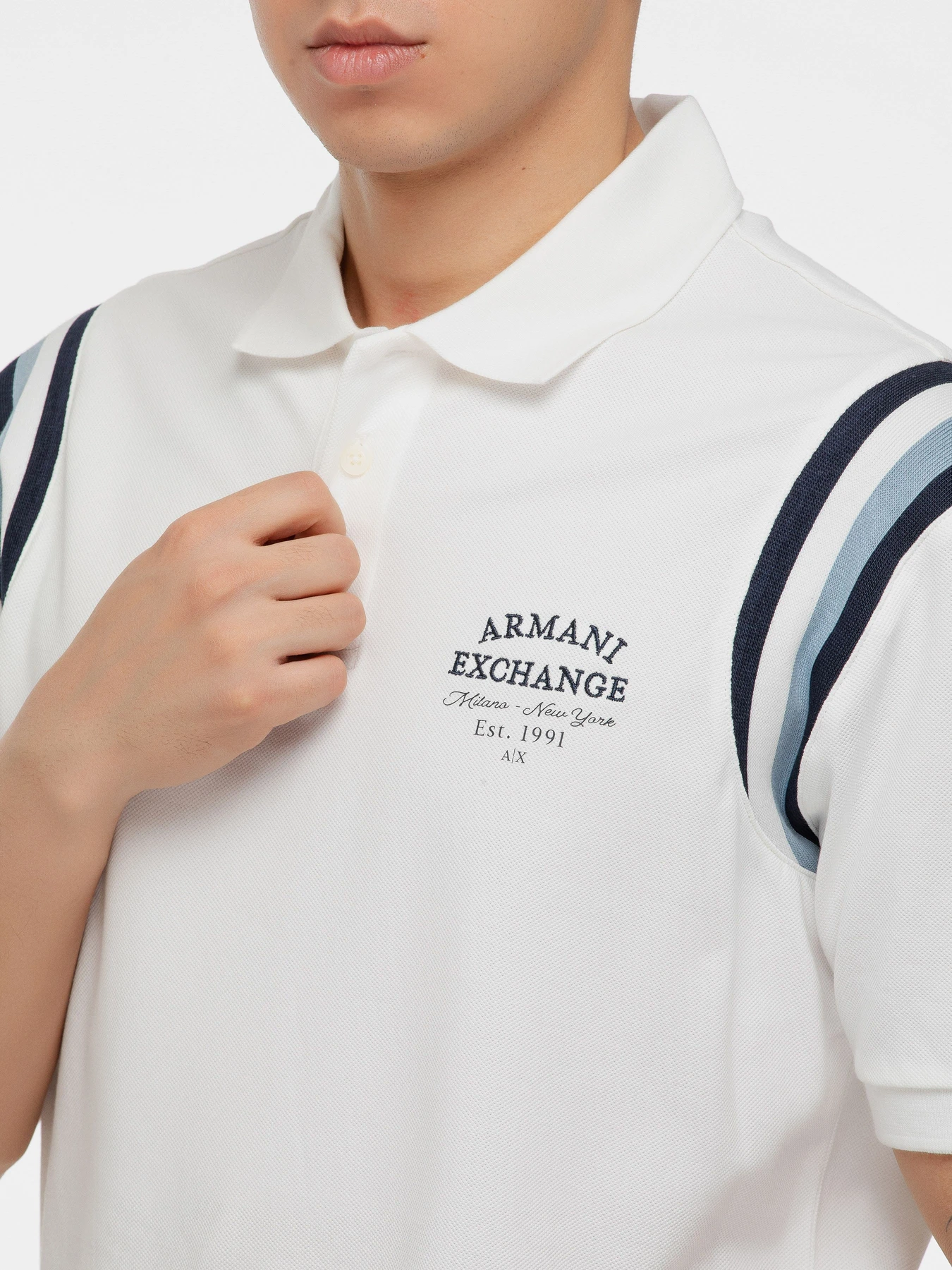 Футболки и поло Armani Exchange модель XM000528-AF13030-U0009 Футболки и поло Armani Exchange модель XM000528-AF13030-U0009 Фото