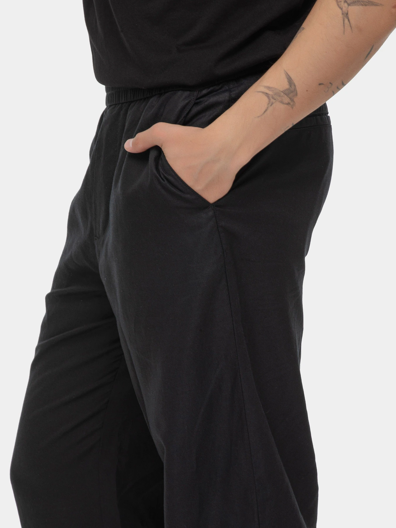 Брюки Armani Exchange модель XM000655-AF13180-UC001 Брюки Armani Exchange модель XM000655-AF13180-UC001 Фото