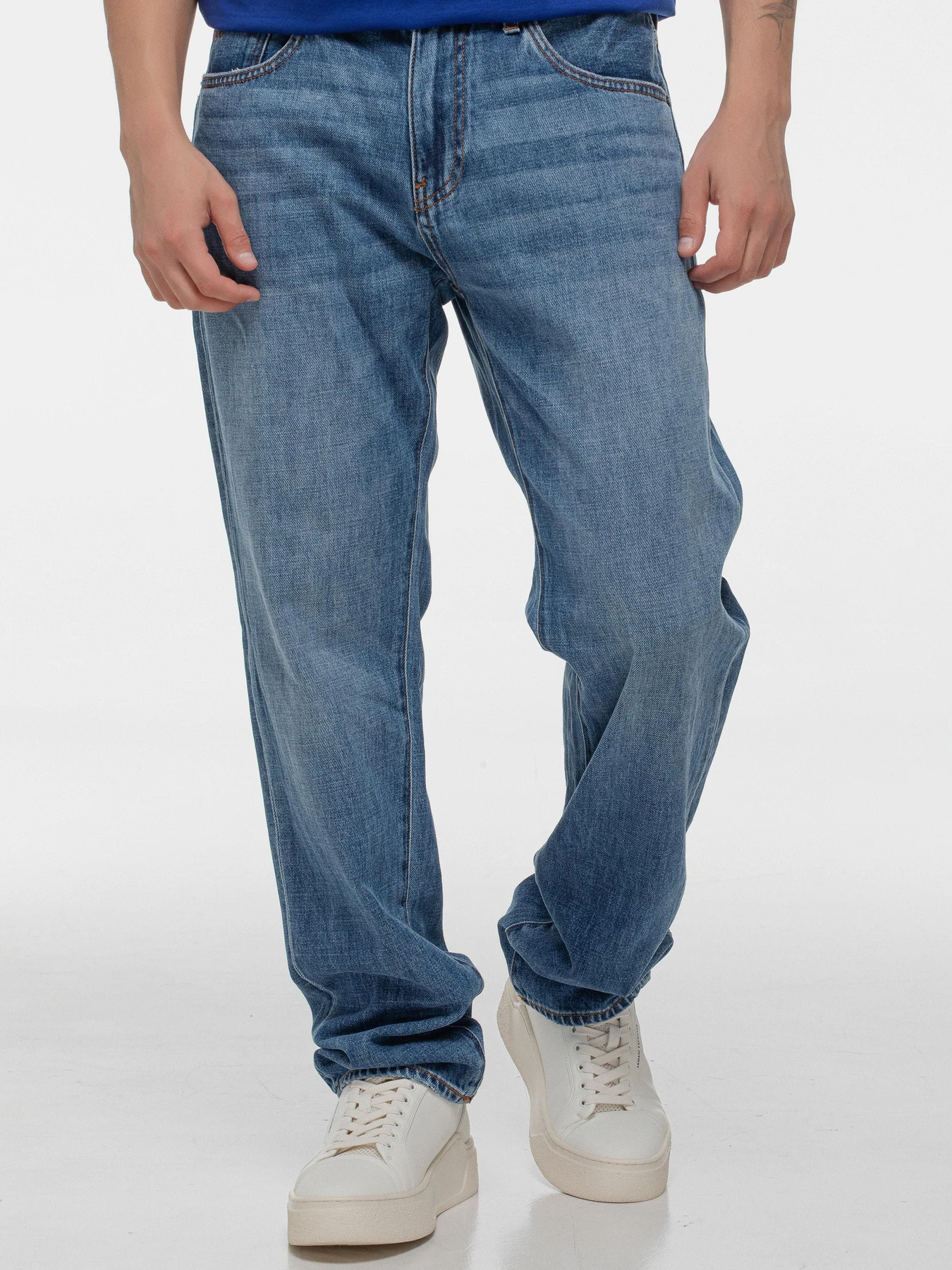 Джинсы Armani Exchange модель XM000069-AF13362-MB002 Джинсы Armani Exchange модель XM000069-AF13362-MB002 Фото
