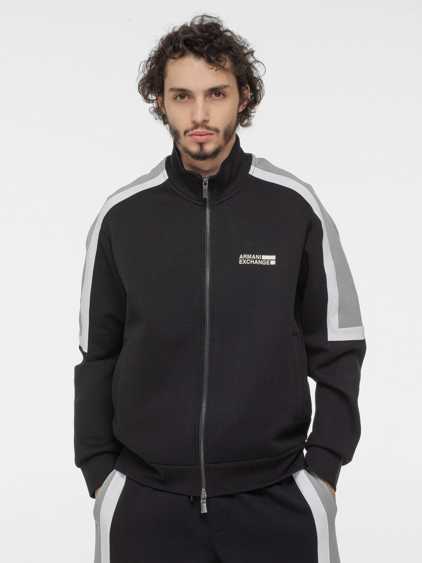 Худи и свитшоты Armani Exchange модель XM000520-AF13047-UC001 Худи и свитшоты Armani Exchange модель XM000520-AF13047-UC001 Фото