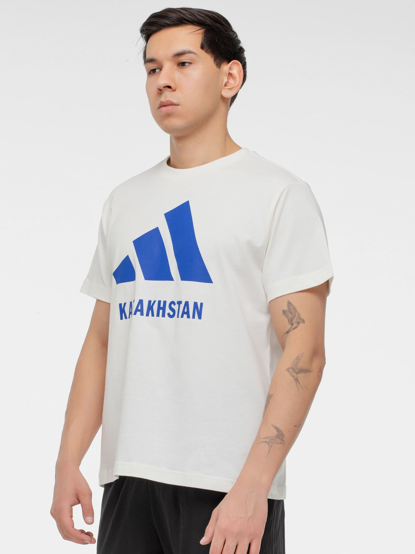 Футболки и поло Adidas модель JN3932 Футболки и поло Adidas модель JN3932 Фото