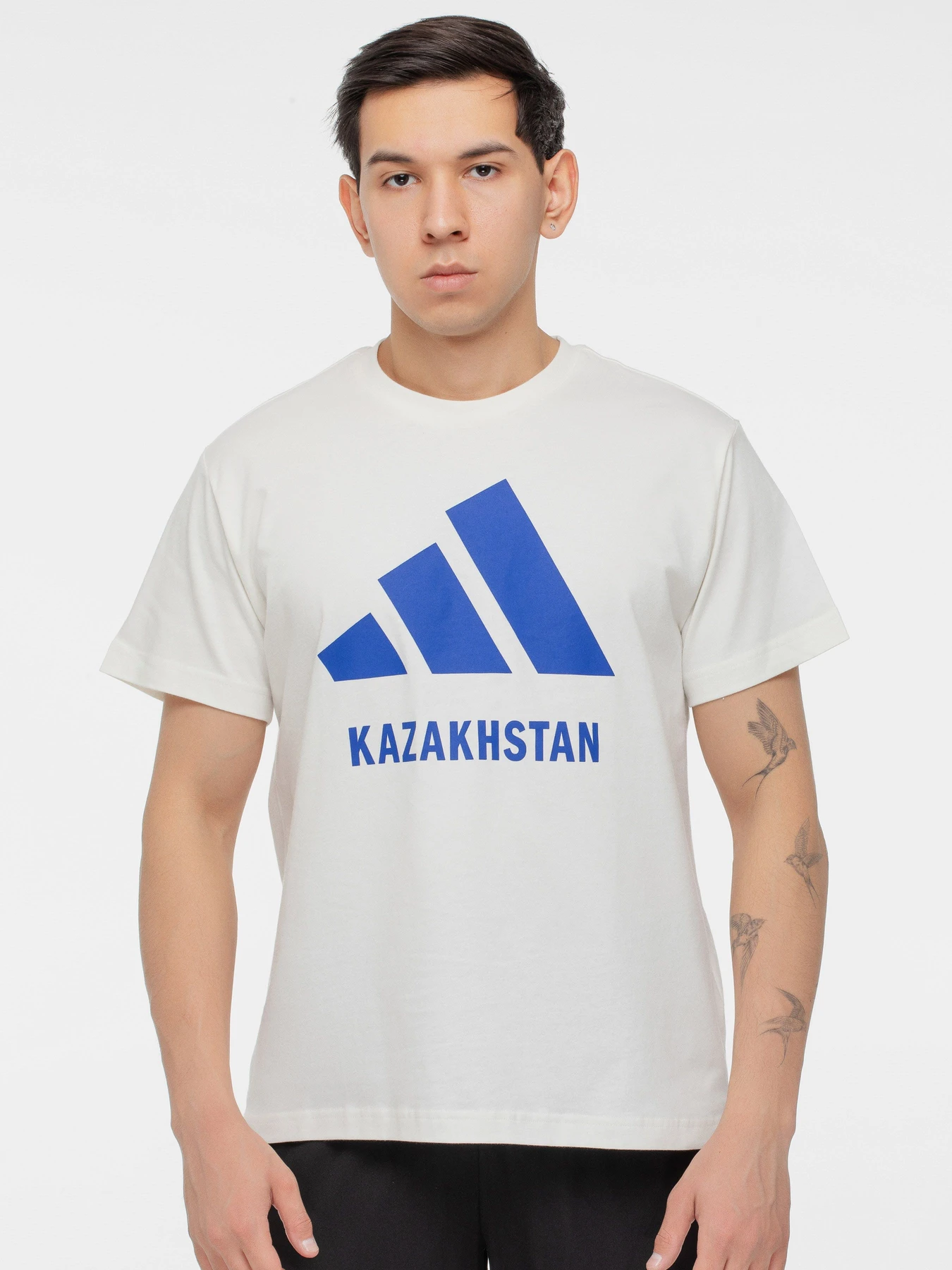 Футболки и поло Adidas модель JN3932 Футболки и поло Adidas модель JN3932 Фото