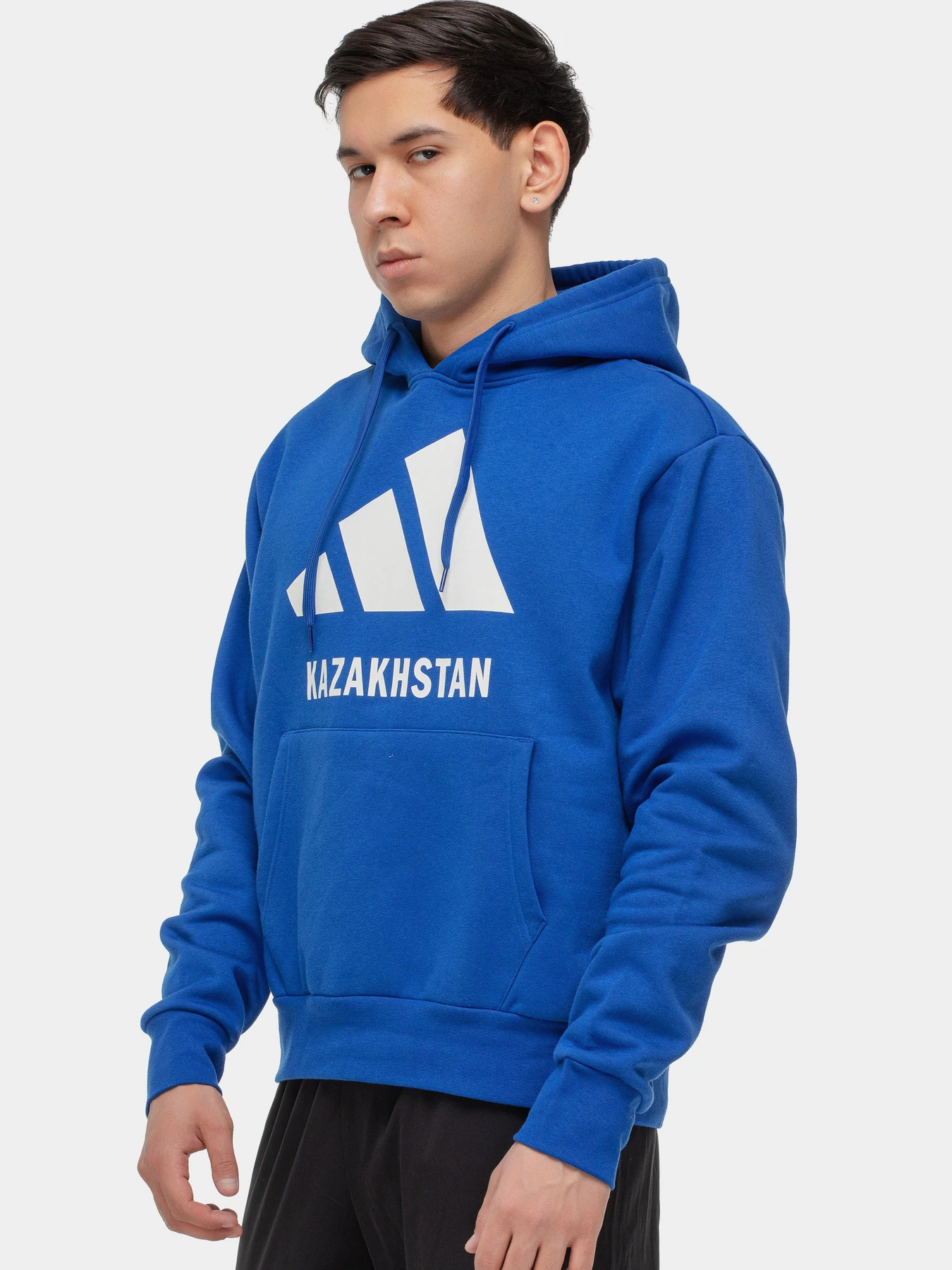 Худи и свитшоты Adidas модель JN3935 Худи и свитшоты Adidas модель JN3935 Фото