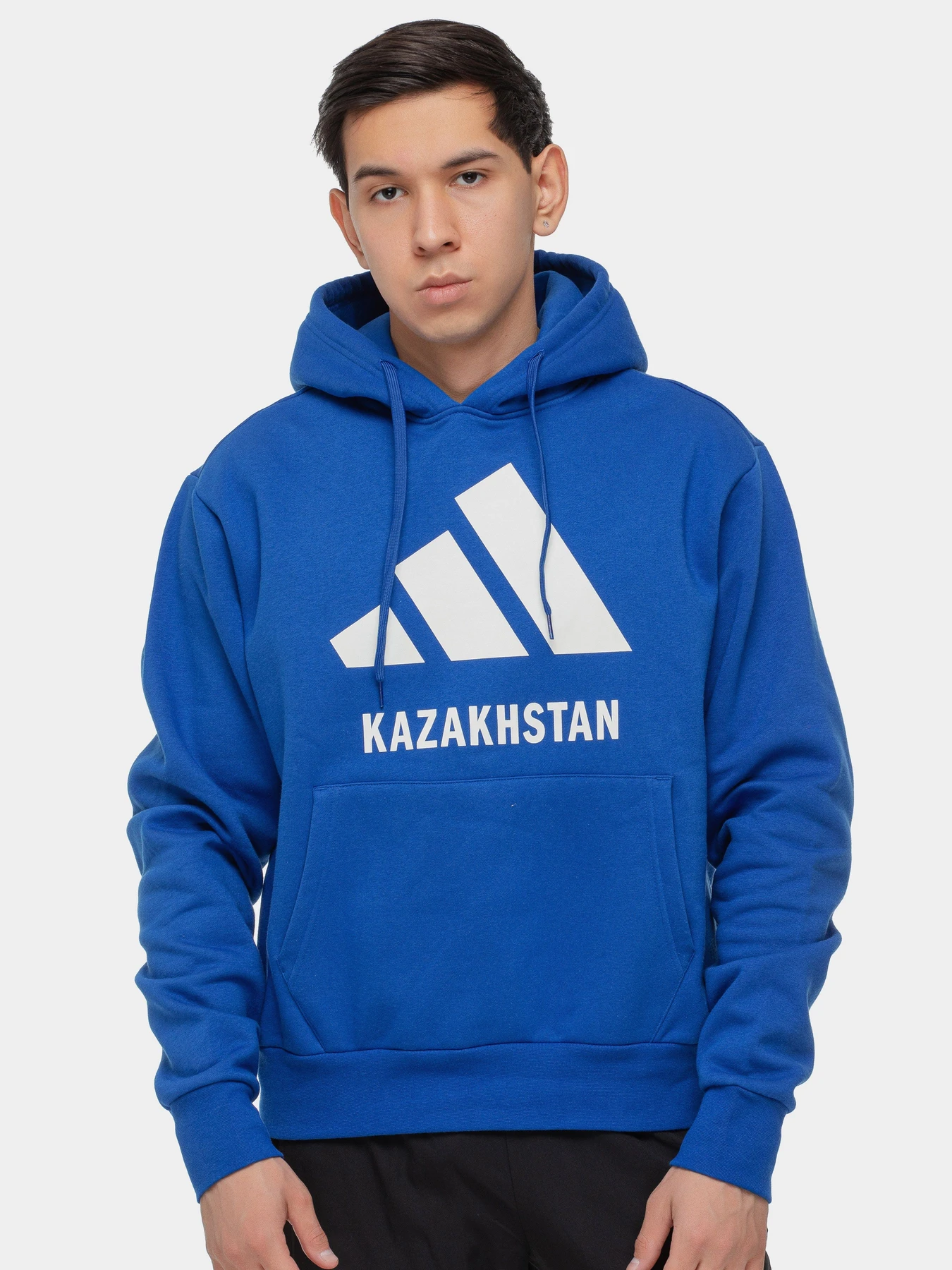 Худи и свитшоты Adidas модель JN3935 Худи и свитшоты Adidas модель JN3935 Фото