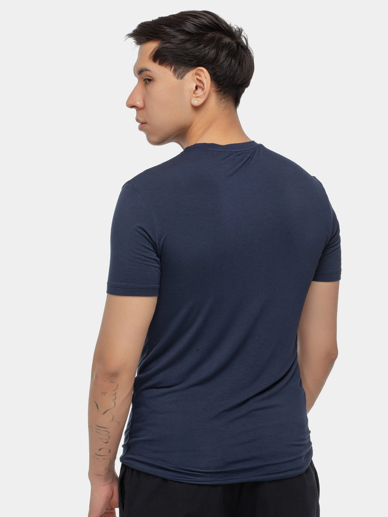 Футболки и поло Emporio Armani модель EM001849-AF10787-M8098 Футболки и поло Emporio Armani модель EM001849-AF10787-M8098 Фото
