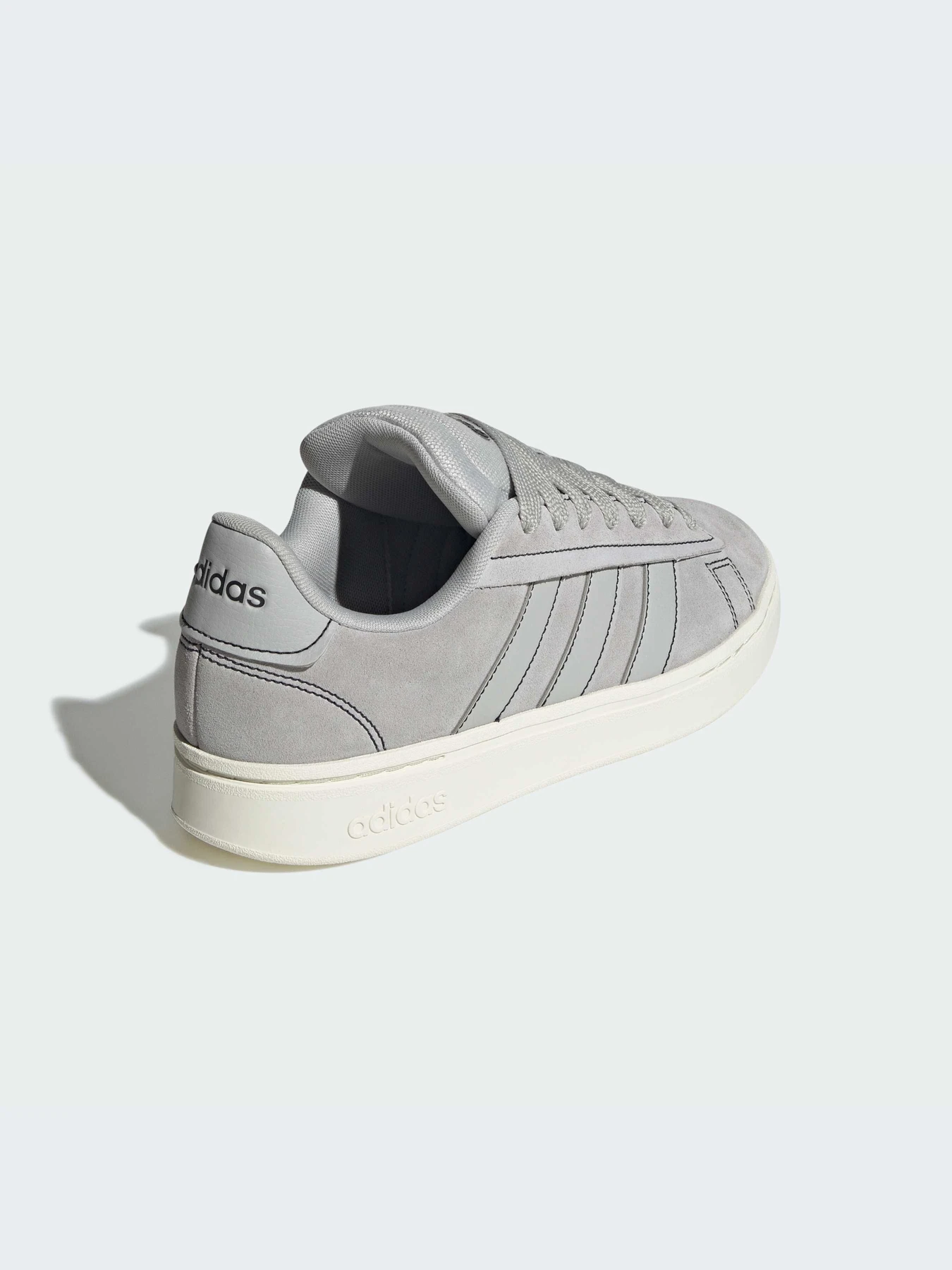Кроссовки Adidas модель JH8672-KZ Кроссовки Adidas модель JH8672-KZ Фото