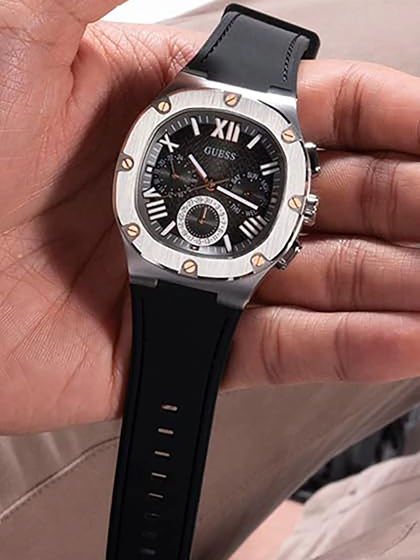 Часы GUESS модель GW0571G1 Фото