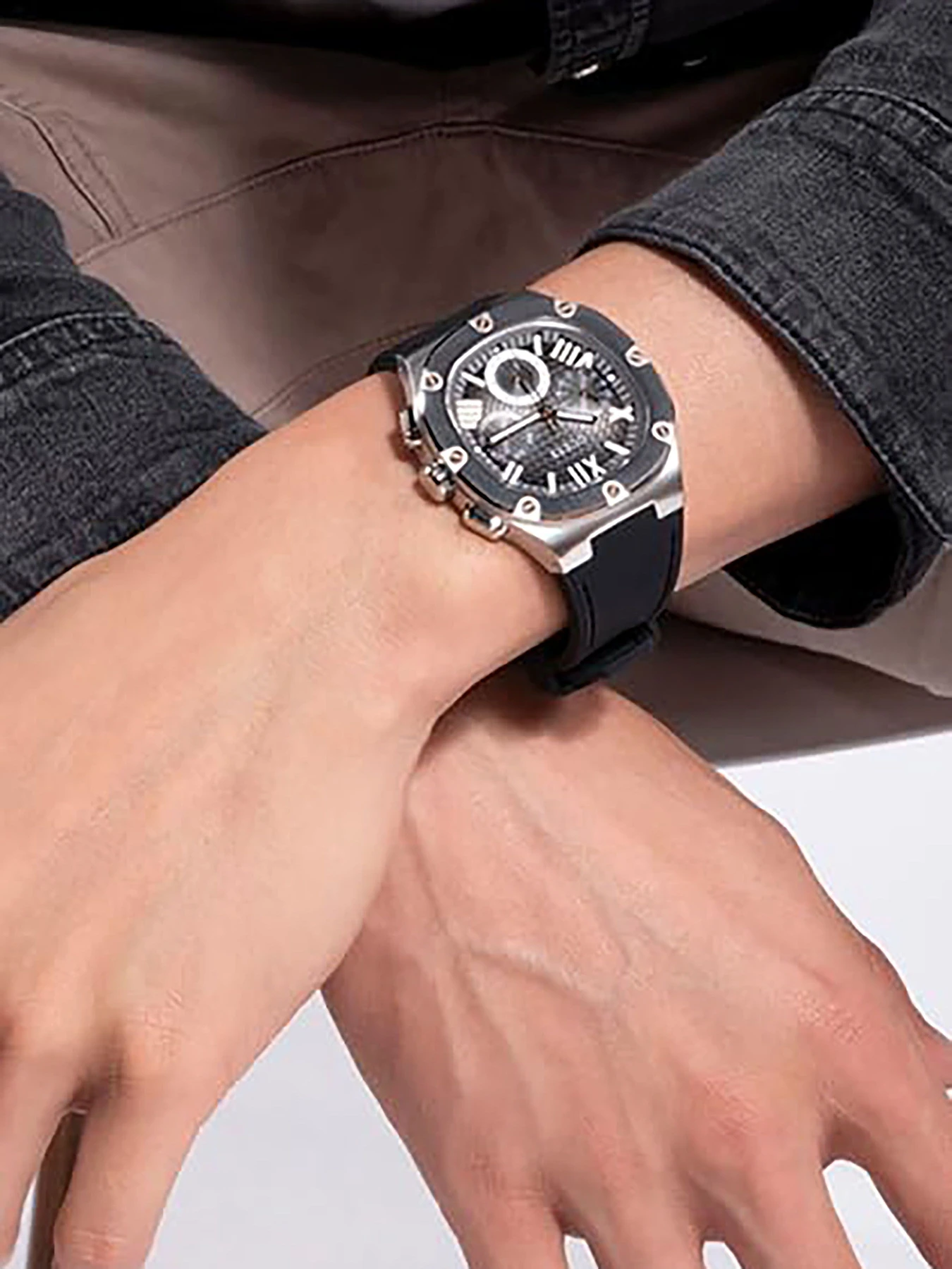 Часы GUESS модель GW0571G1 Фото