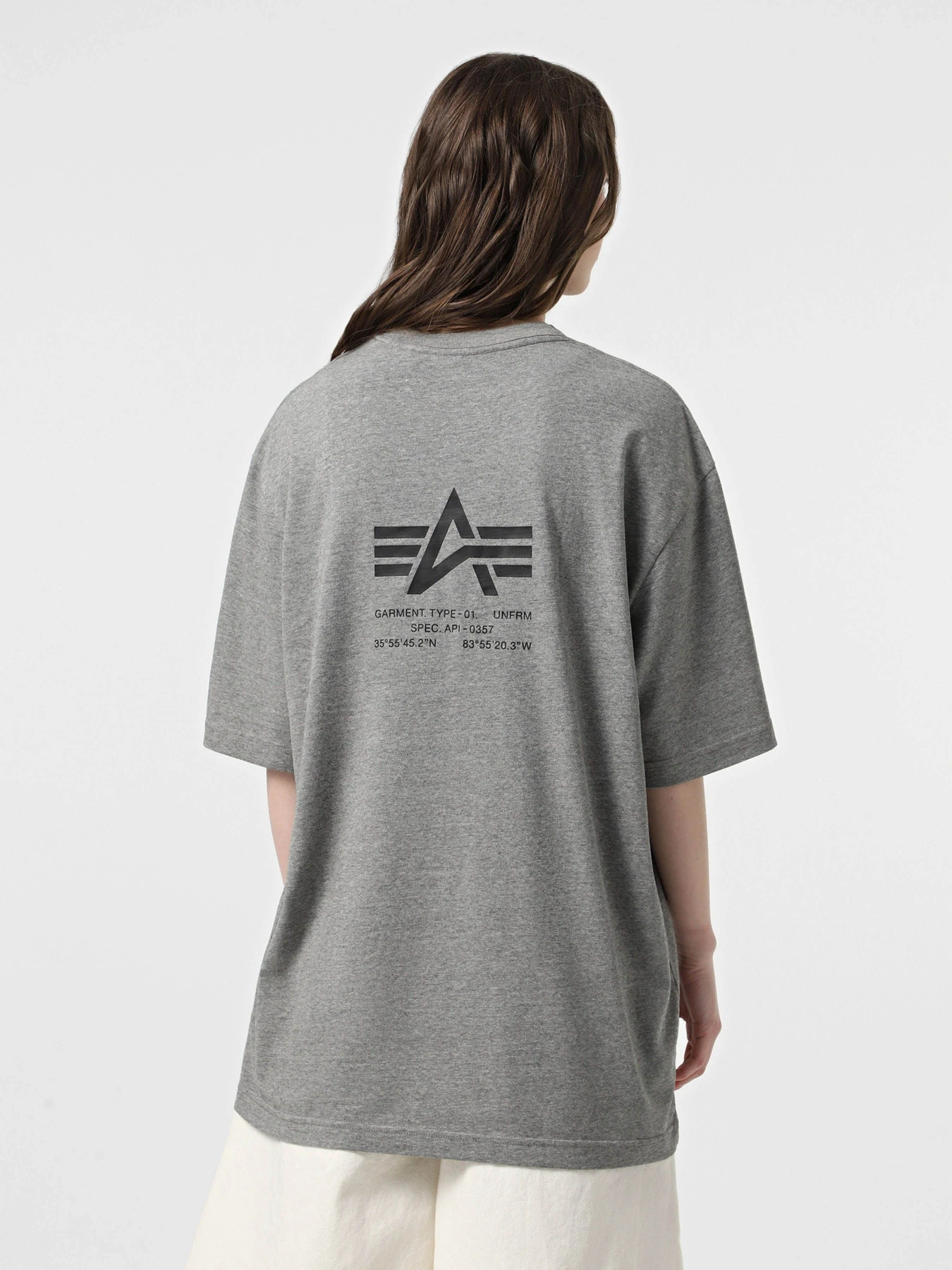 Футболки и поло Alpha Industries модель MTU55004C1_063 Футболки и поло Alpha Industries модель MTU55004C1_063 Фото