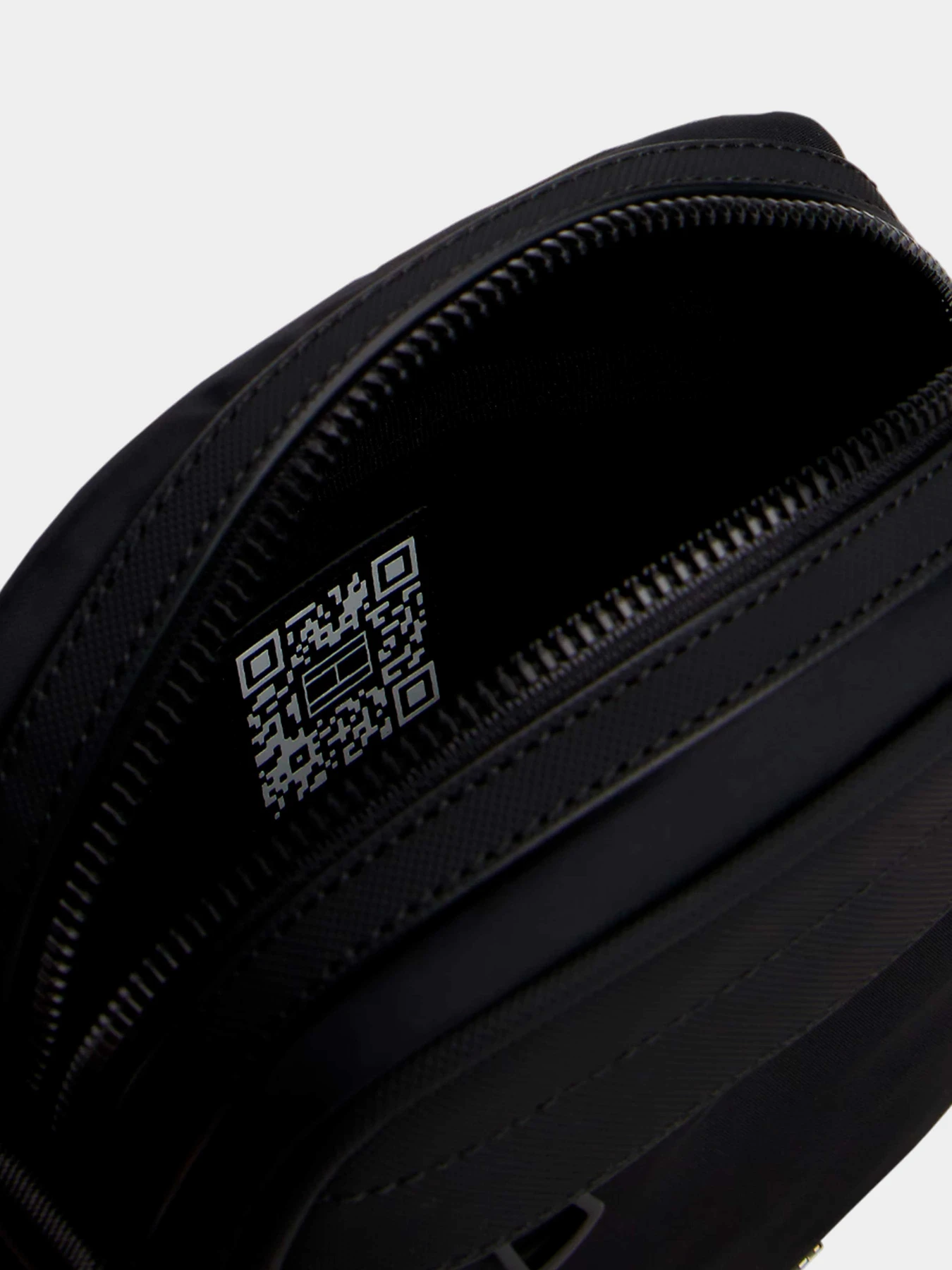 Сумки Tommy Hilfiger модель AM0AM13185-BDS Фото