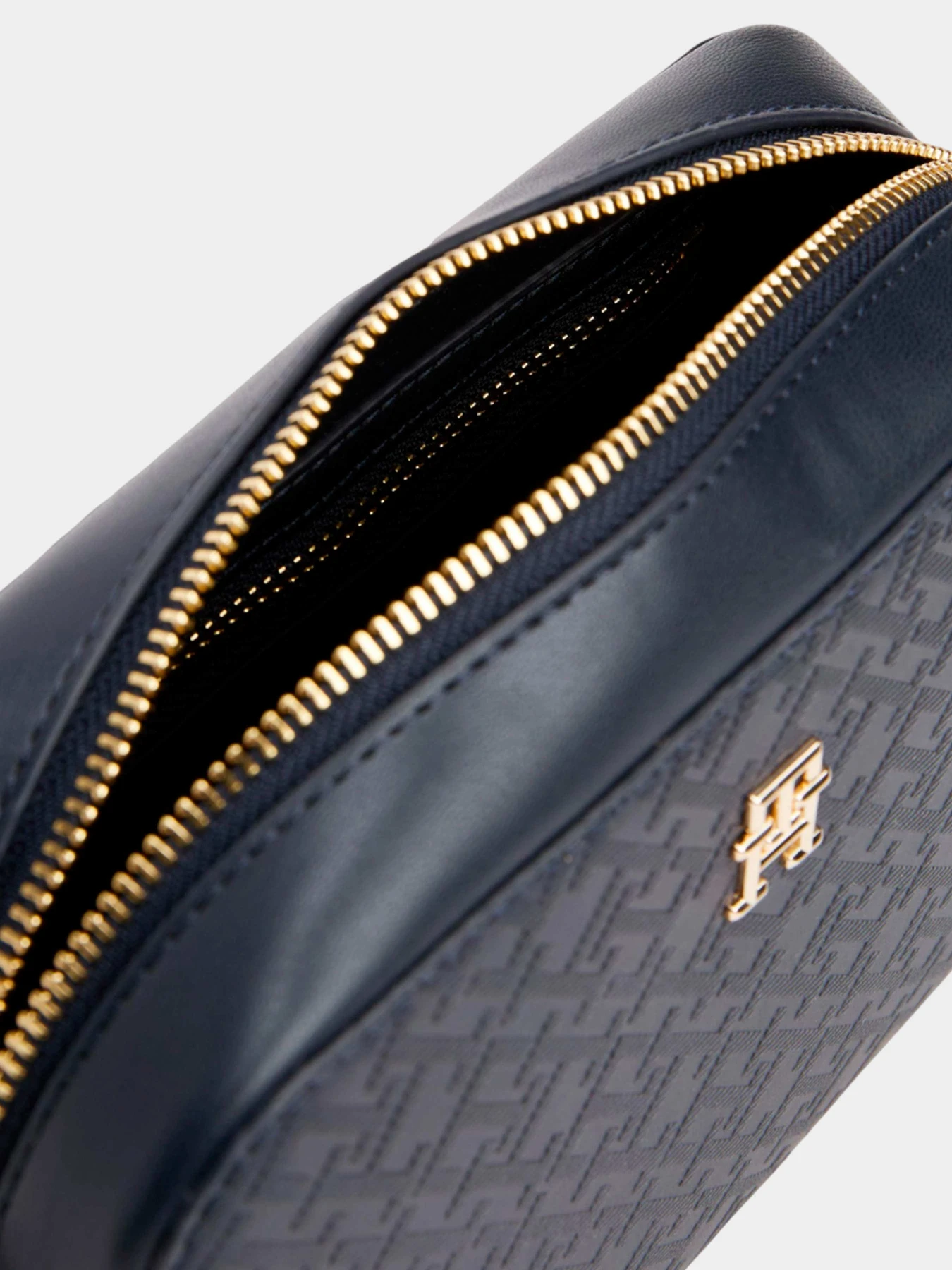 Сумки Tommy Hilfiger модель AW0AW17221-DW6 Сумки Tommy Hilfiger модель AW0AW17221-DW6 Фото