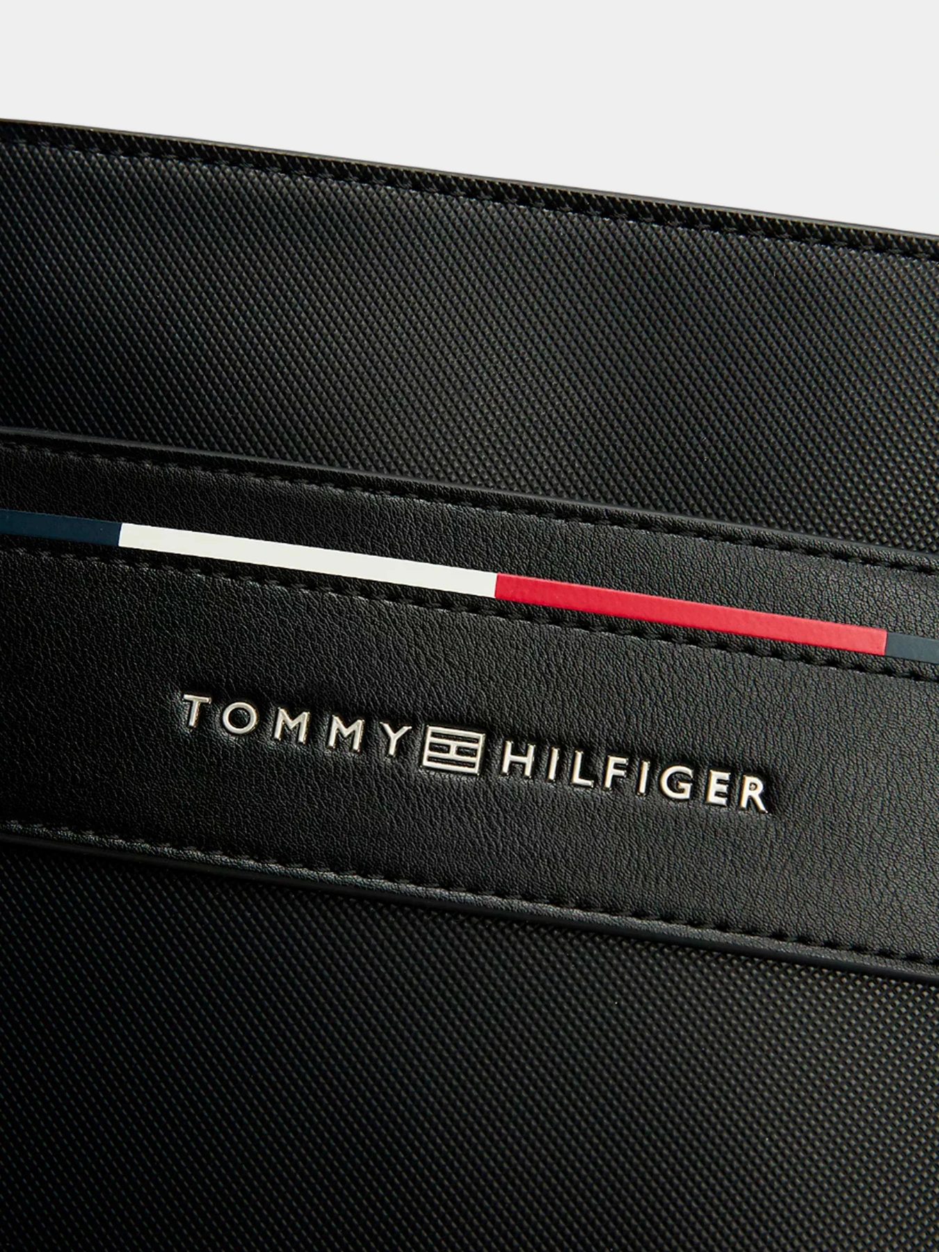 Сумки Tommy Hilfiger модель AM0AM13197-BDS Сумки Tommy Hilfiger модель AM0AM13197-BDS Фото